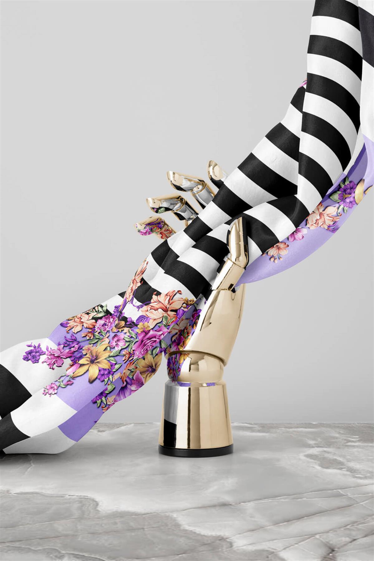 %100 Twill İpek Çıtır Çiçekli Ve Çizgi Desenli Siyah - Lila Renkli 90x90 Eşarp Dikim Şekli : El Dikişi