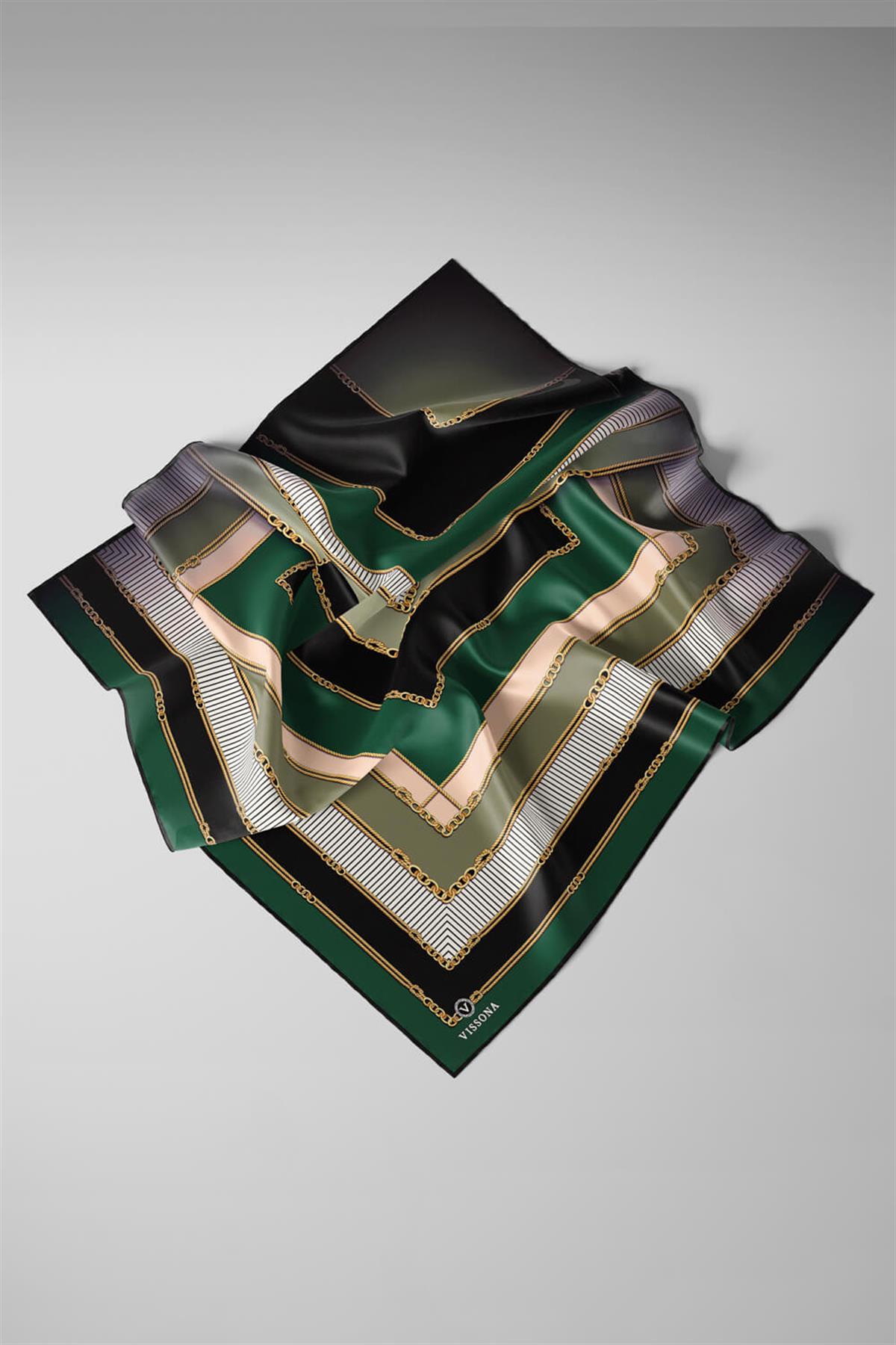 %100 Twill İpek Zincir Detaylı Geometrik Desenli Zümrüt Yeşili - Siyah Renkli 90x90 Eşarp Dikim Şekli : El Dikişi
