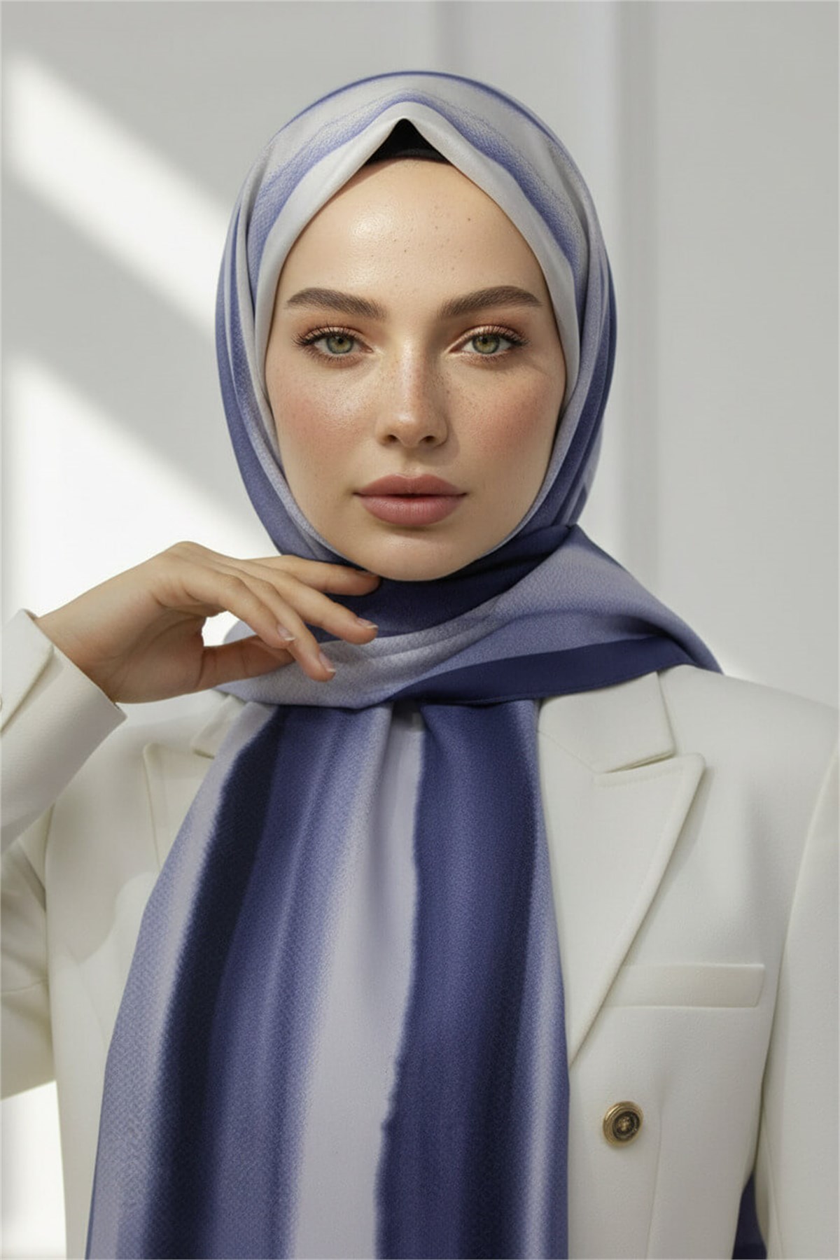 KREP SULU BOYA ÇİZGİLİ DESENLİ İNDİGO RENKLİ 75X195 KIRIŞMAZ ŞAL