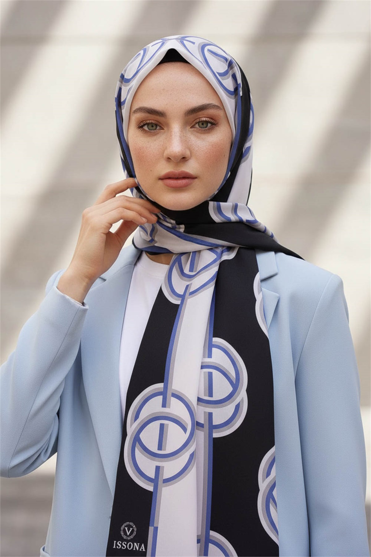 KREP ÇİZGİLİ DESENLİ İNDİGO RENKLİ 75X195 KIRIŞMAZ ŞAL