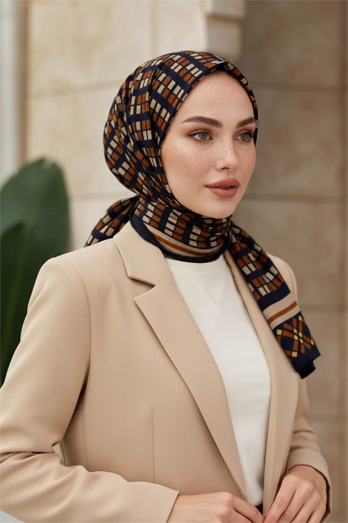 KREP KARE DESENLİ TABA RENKLİ 75X195 KIRIŞMAZ ŞAL