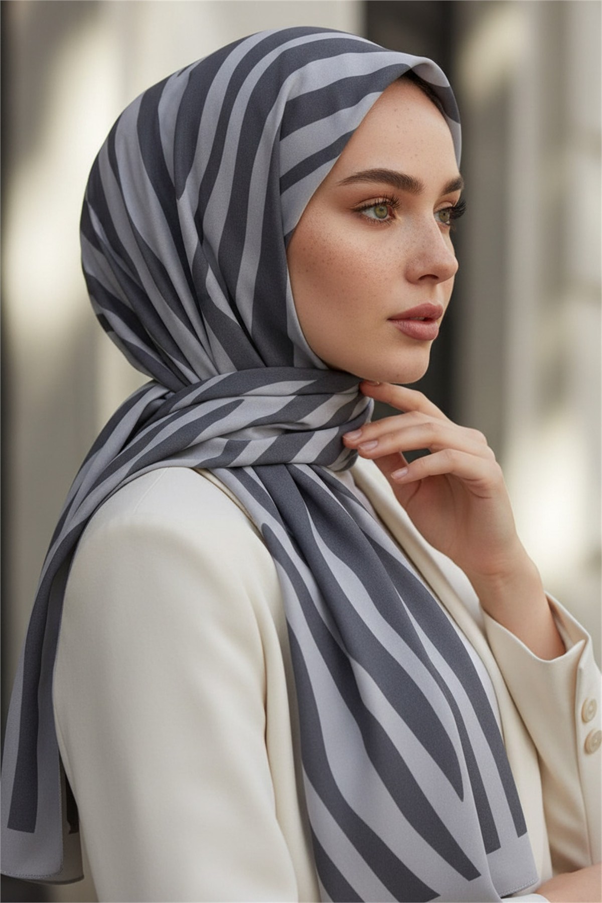 Kırışmaz Krep Şal Zebra Desenli Gri 75x190 cm – Kolay Şekil Alan