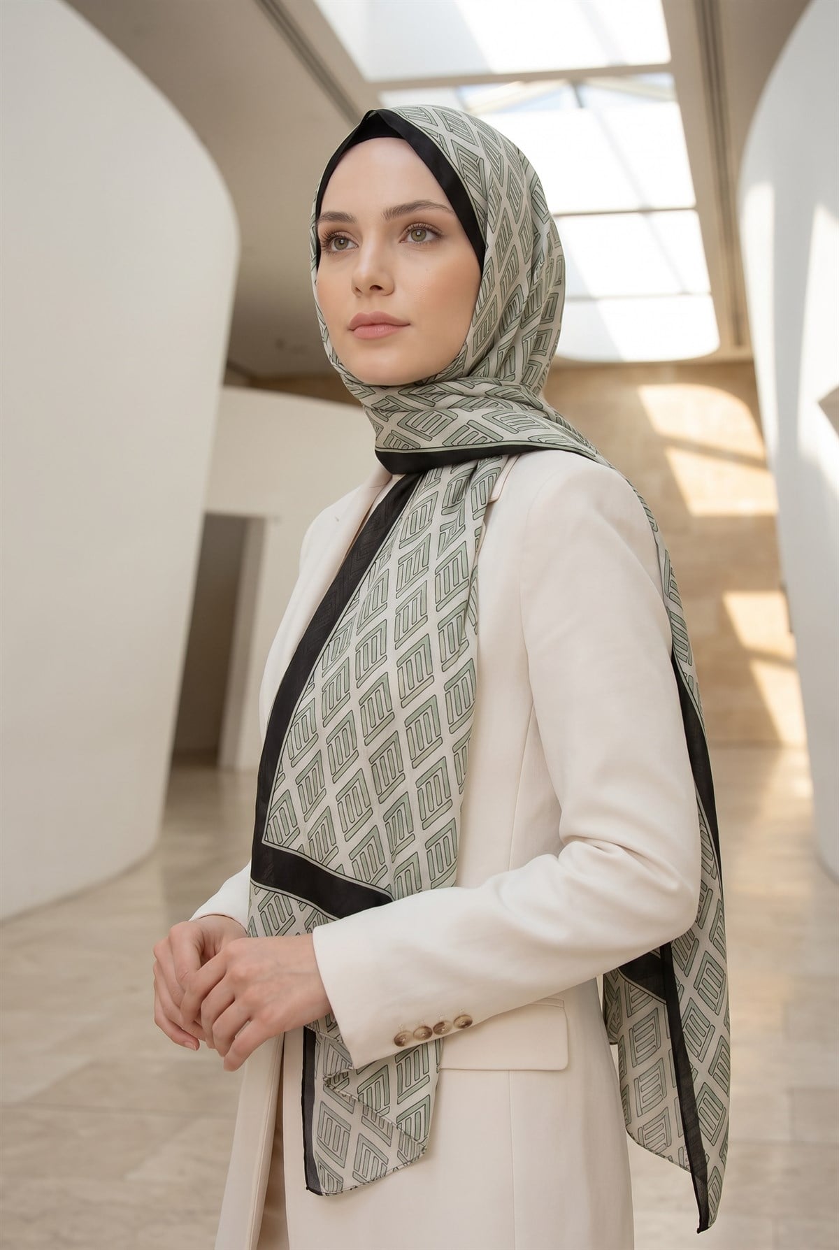 %100 Saf İpek Şal İnce Saten Vual Dokuma Geometrik Desenli 90x210 Şal