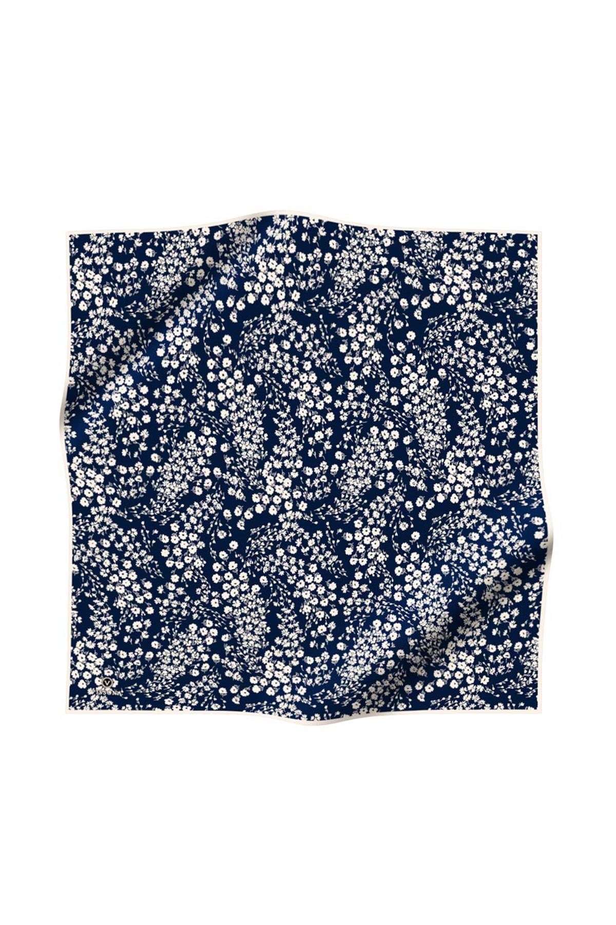 %100 Twill İpek Çıtır Çiçek Desenli Lacivert - Krem Renkli 90x90 Eşarp Dikim Şekli : El Dikişi