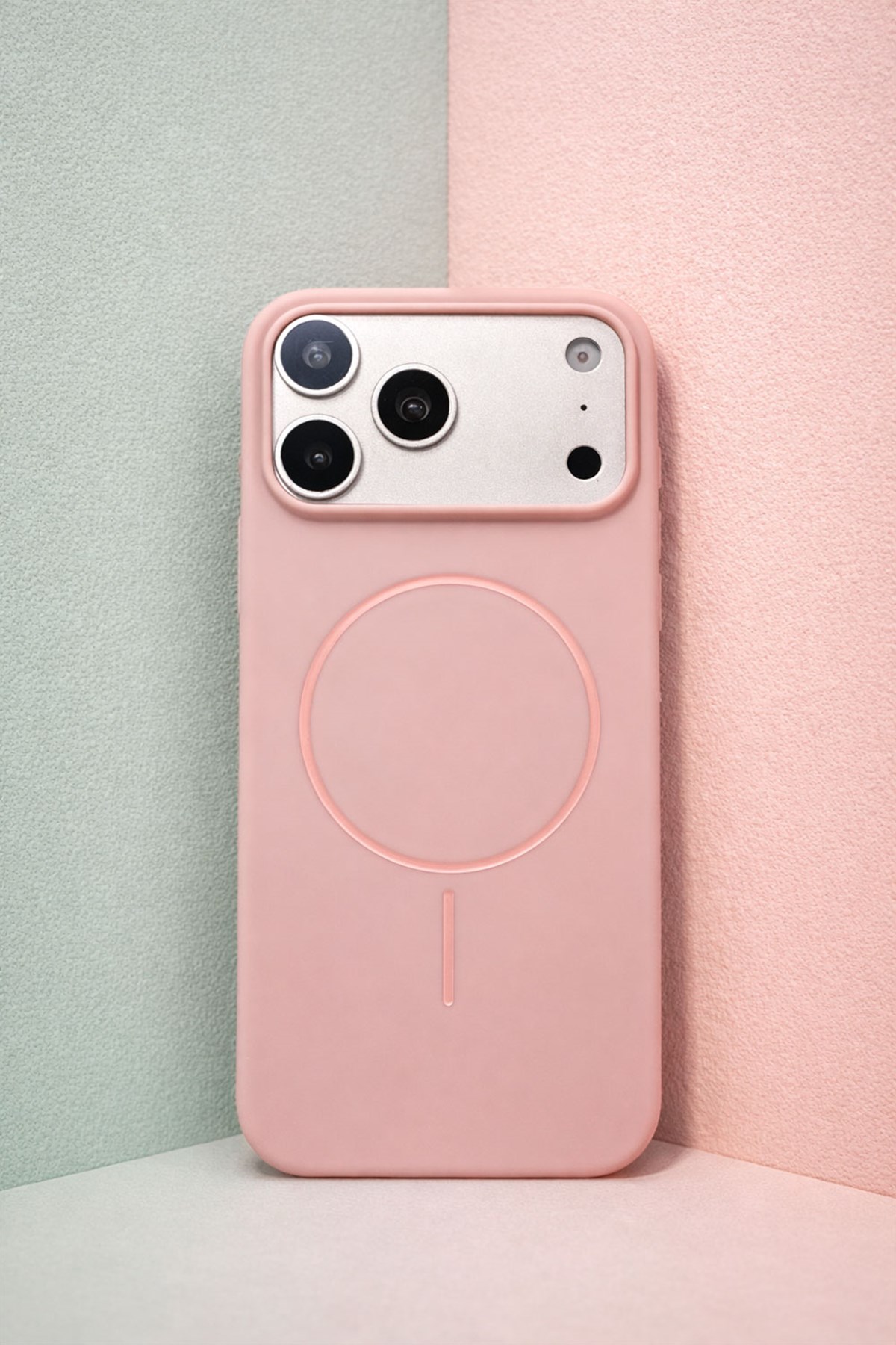 iPhone 17 Pro Uyumlu İçi Kadife Magsafe Wireless Şarj Özellikli Pembe Renkli Telefon Kılıfı