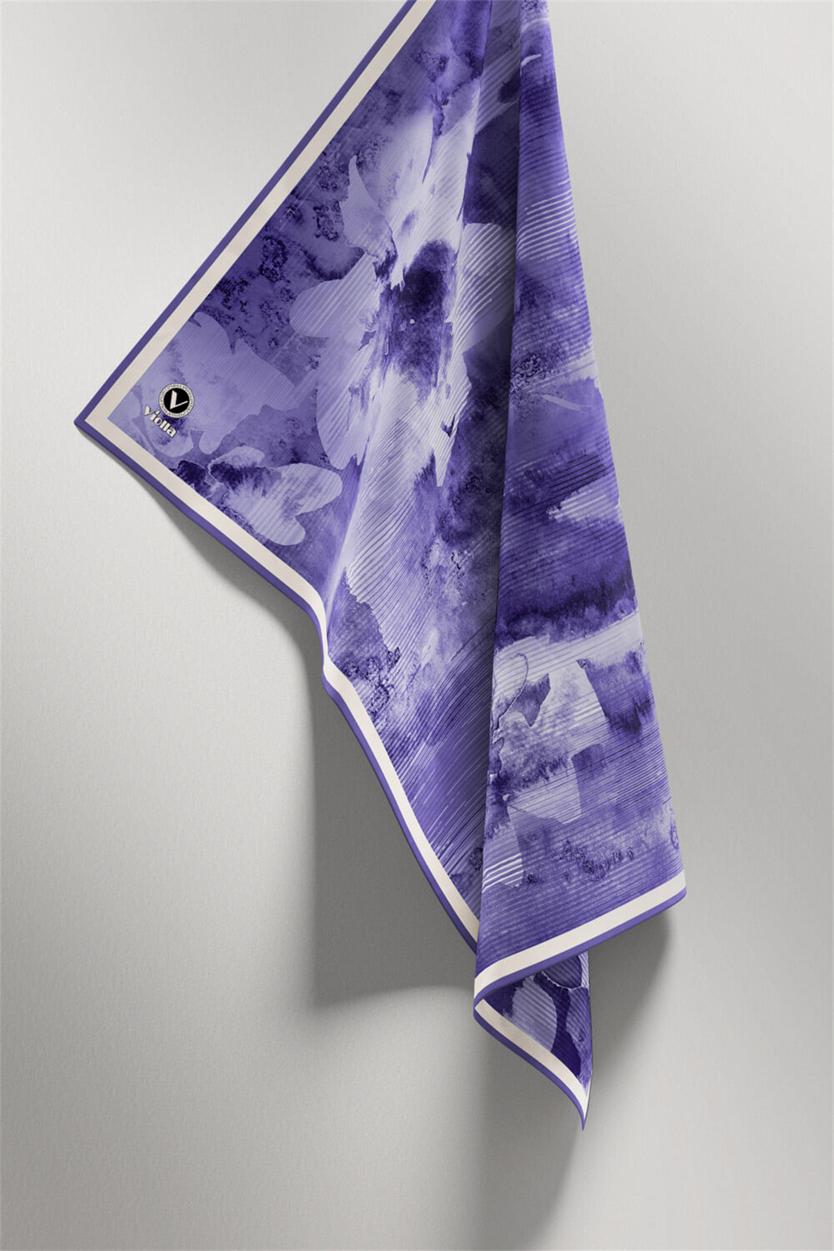 Twill Batik Desenli Saks Renkli 90x90 Eşarp (İpek İçermez) Dikim Şekli : El Dikişi