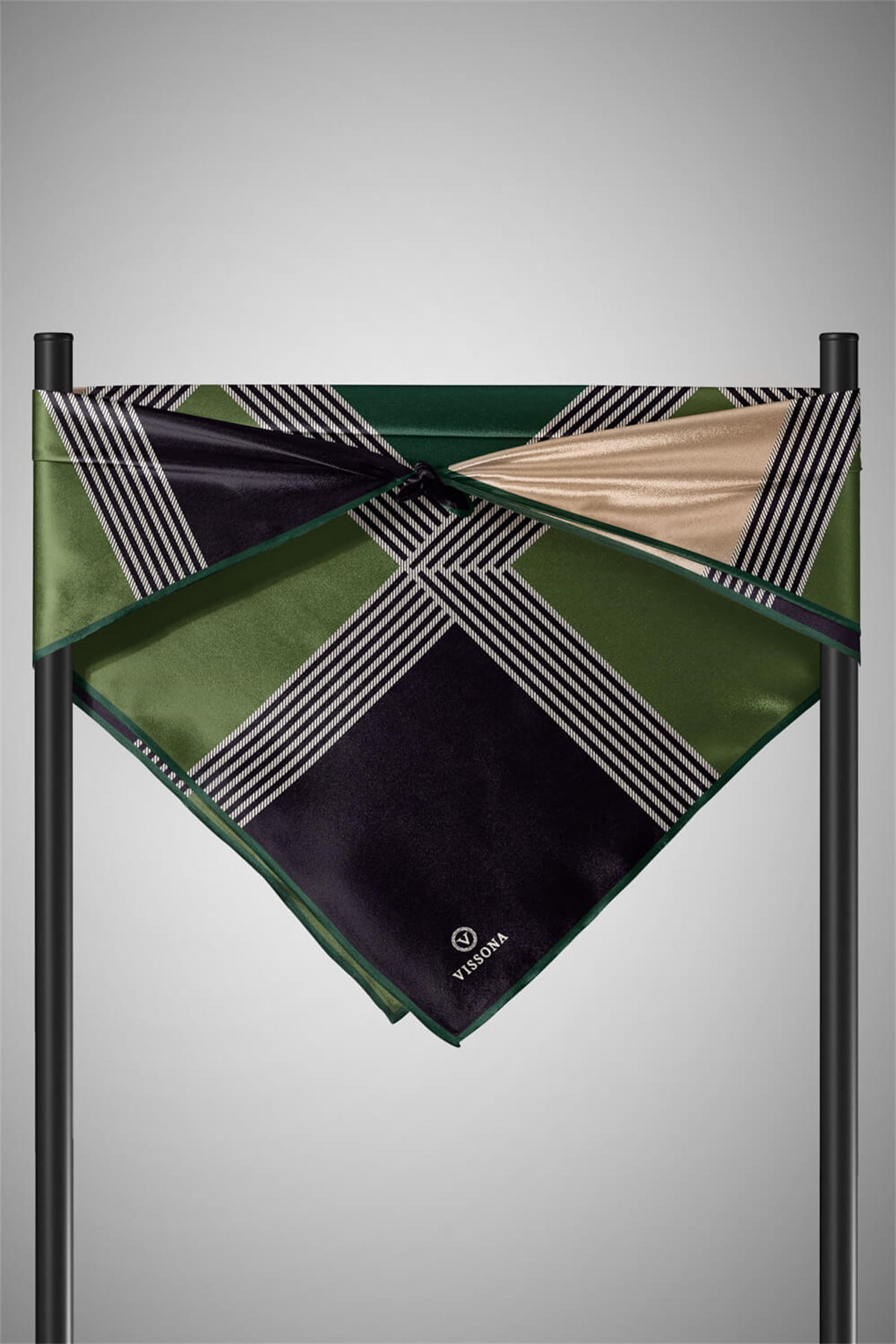 %100 Twill İpek Geometrik Desenli Zümrüt Yeşili Renkli 90x90 Eşarp Dikim Şekli : El Dikişi