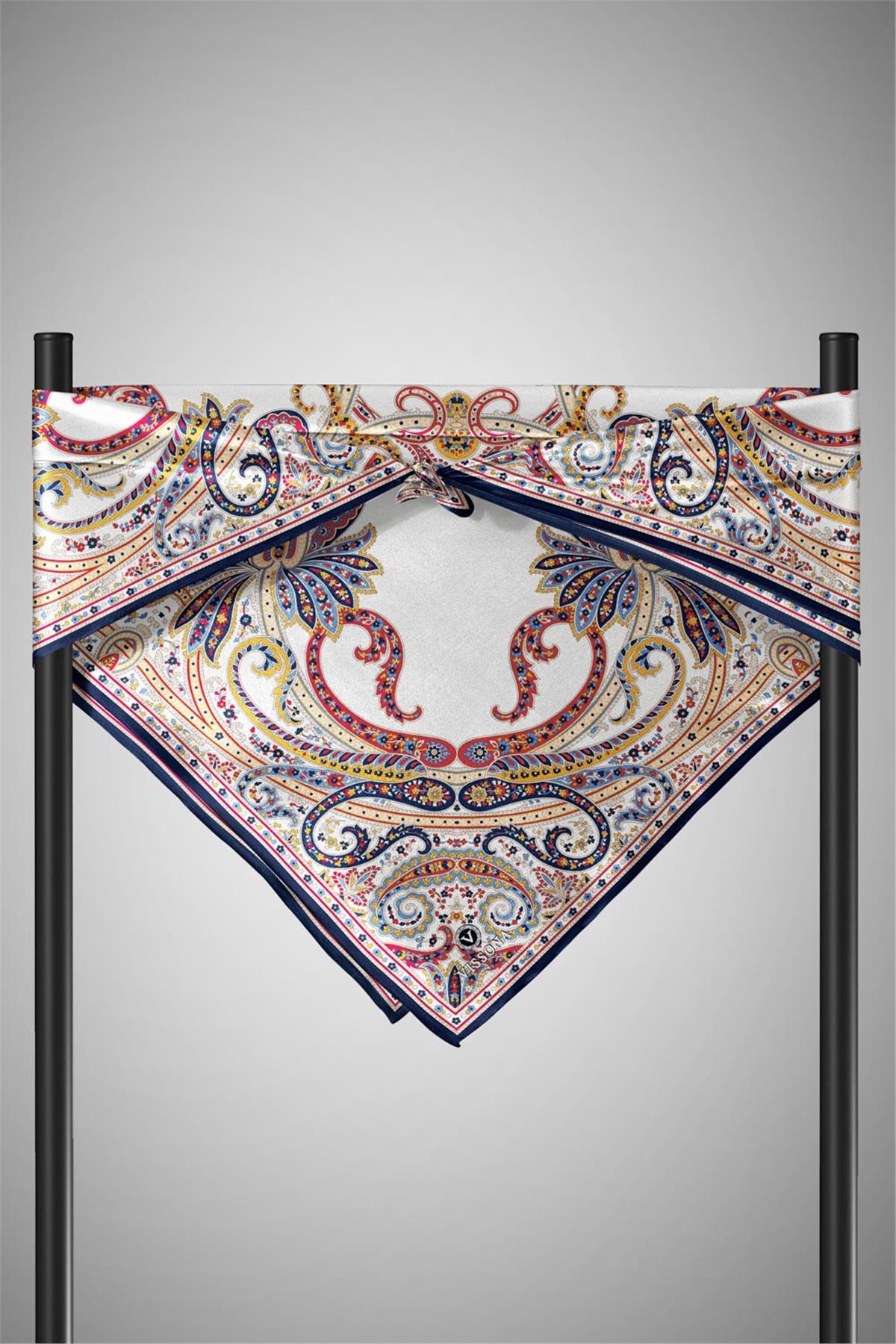 %100 Twill İpek Şal Desenli Lacivert - Gold Renkli 90x90 Eşarp Dikim Şekli : El Dikişi