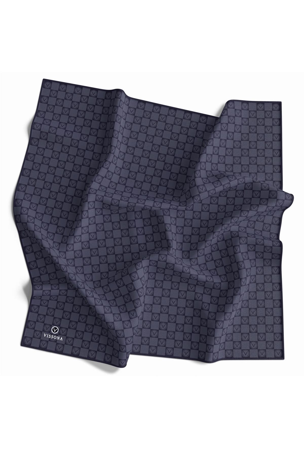 %100 Twill İpek Monogram Desenli Füme Renkli 90x90 Eşarp Dikim Şekli : El Dikişi