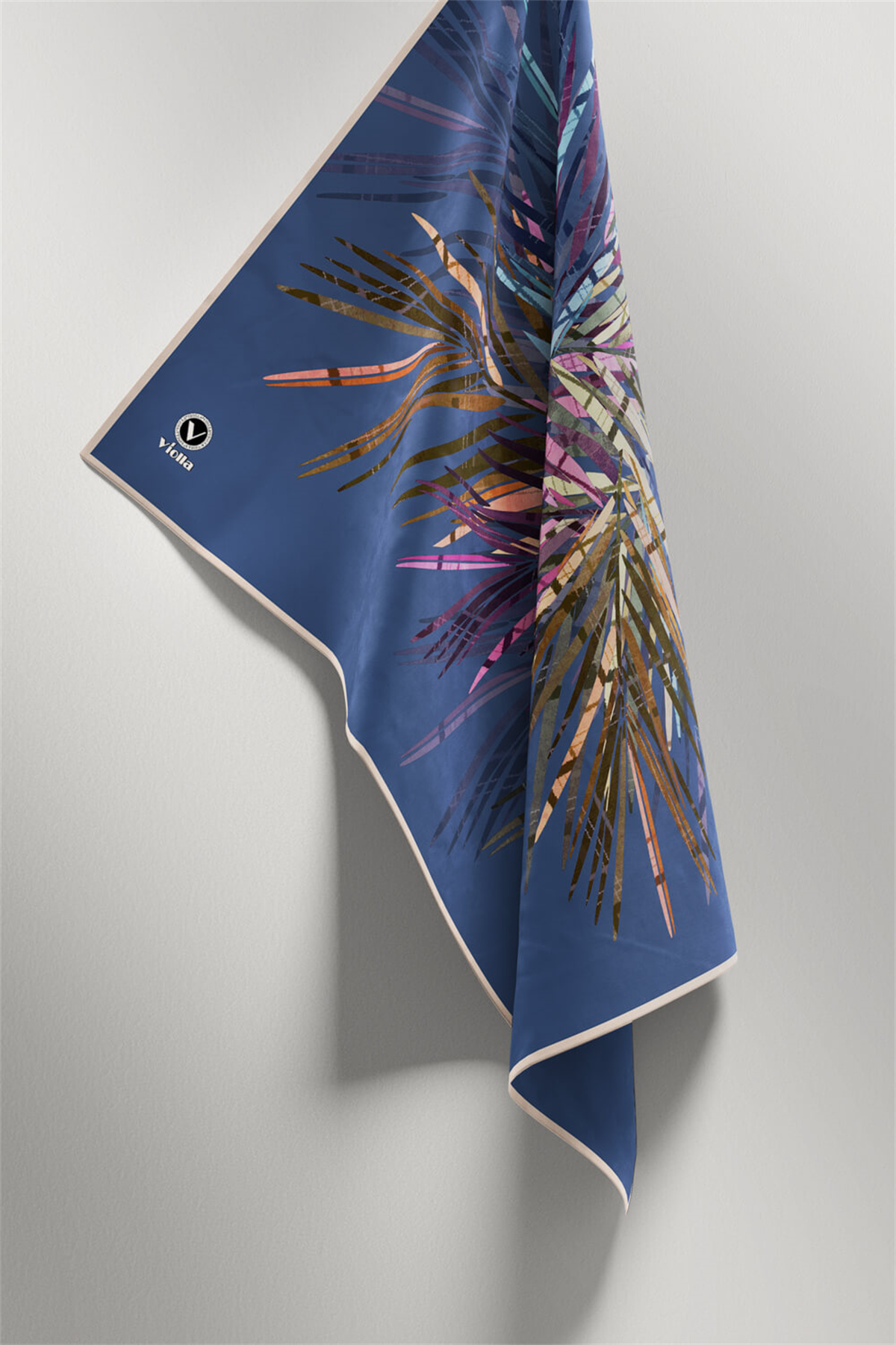 Twill Havai Fişek Desenli İndigo Renkli 90x90 Eşarp (İpek İçermez) Kenar Dikiş Şekli El Dikişli