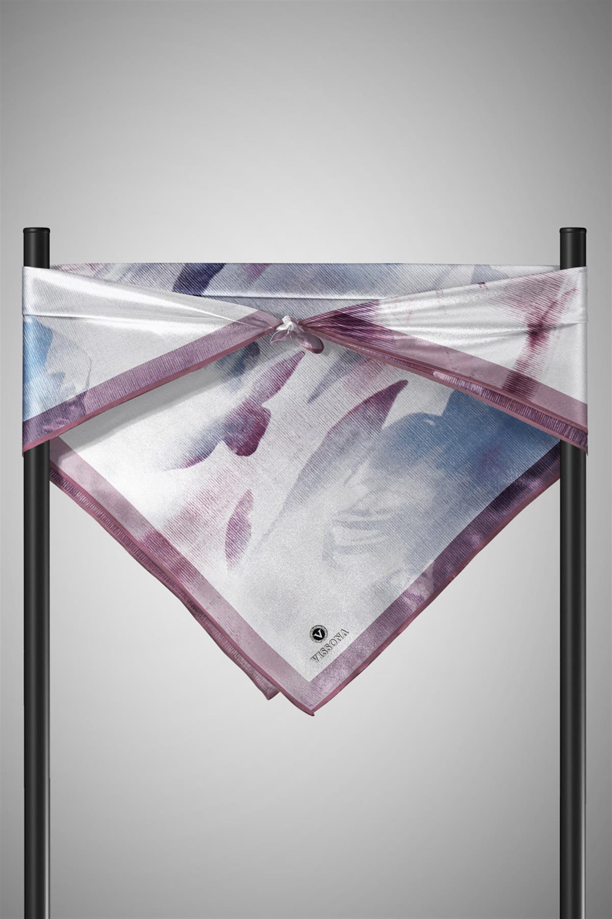 %100 Twill İpek Yaprak Desenli Pudra - Bebe Mavisi Renkli 90x90 Eşarp Dikim Şekli : El Dikişi