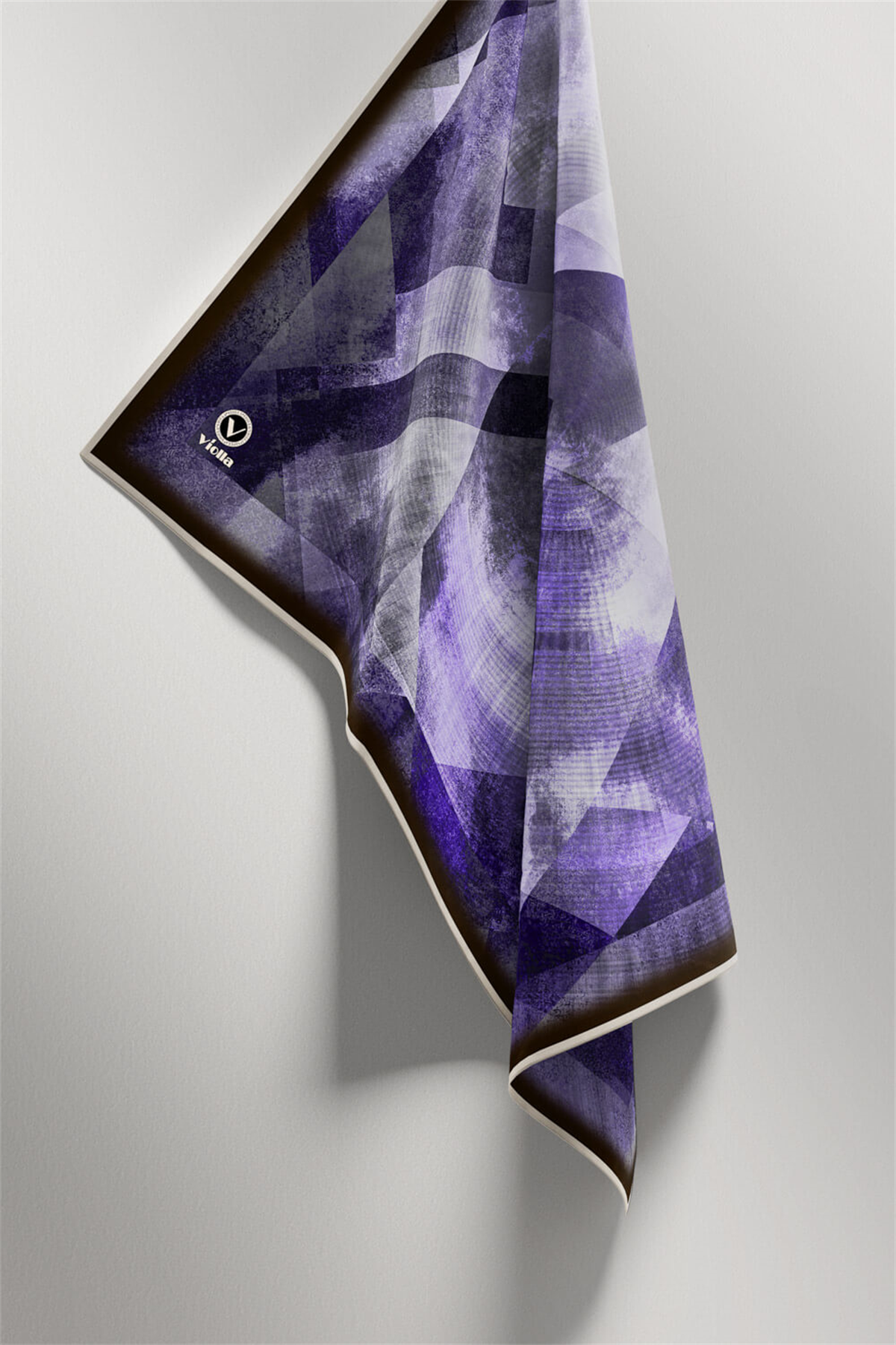 Twill Batik Desenli Mor Renkli 90x90 Eşarp (İpek İçermez) Dikim Şekli : El Dikişi