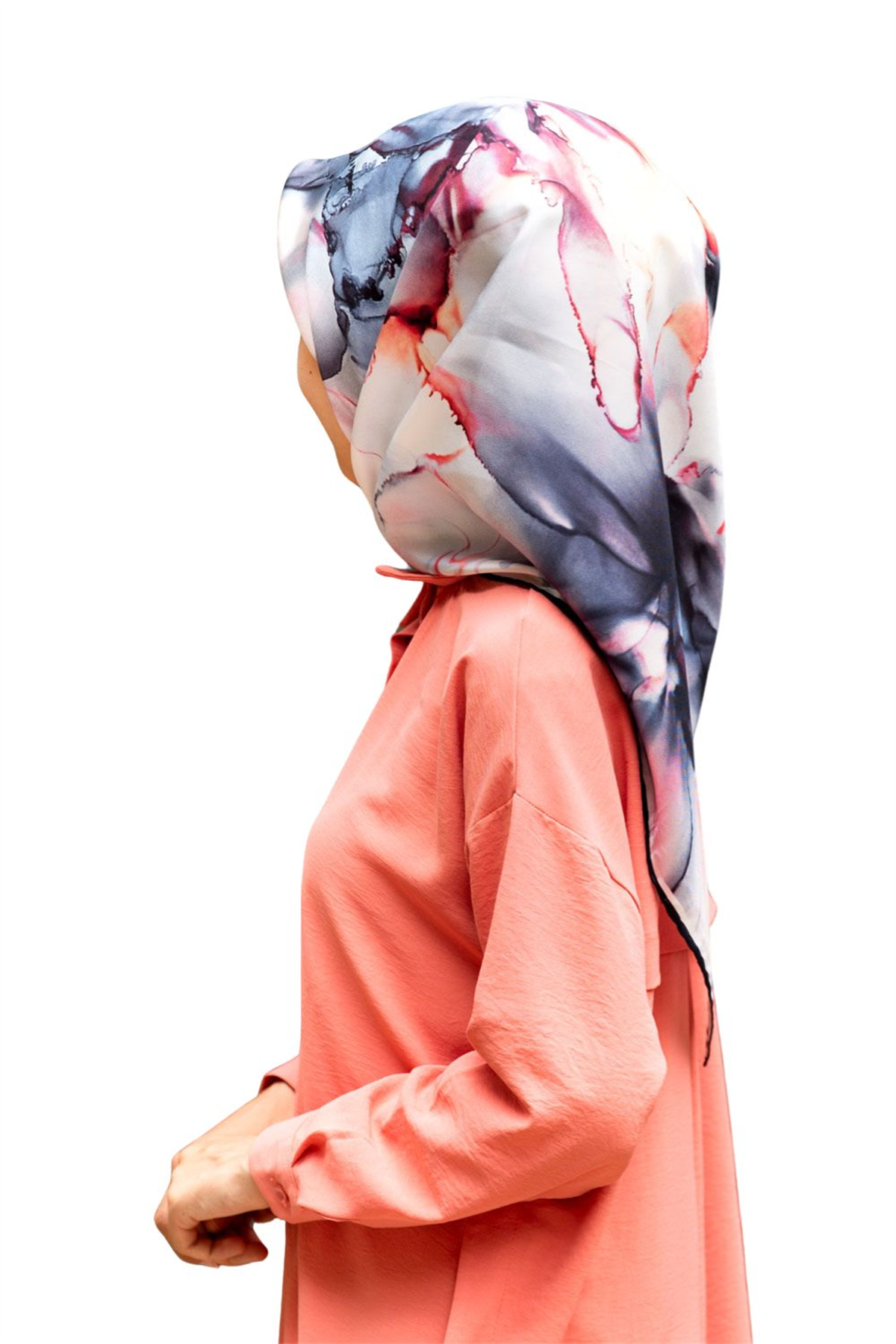 % 57 İPEK % 43 VİSKON Twill İpek Batik Çiçek Desenli İndigo - Bakır Renkli 90x90 Eşarp Kenar Dikiş Şekli El Dikişli