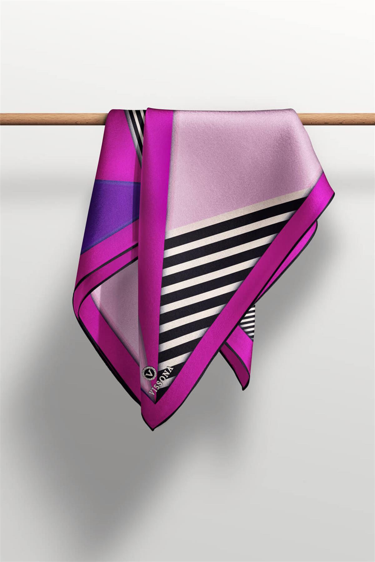 %100 Twill İpek Çizgili ve Geometrik Desenli Fuşya - Mor Renkli 90x90 Eşarp Dikim Şekli : El Dikişi