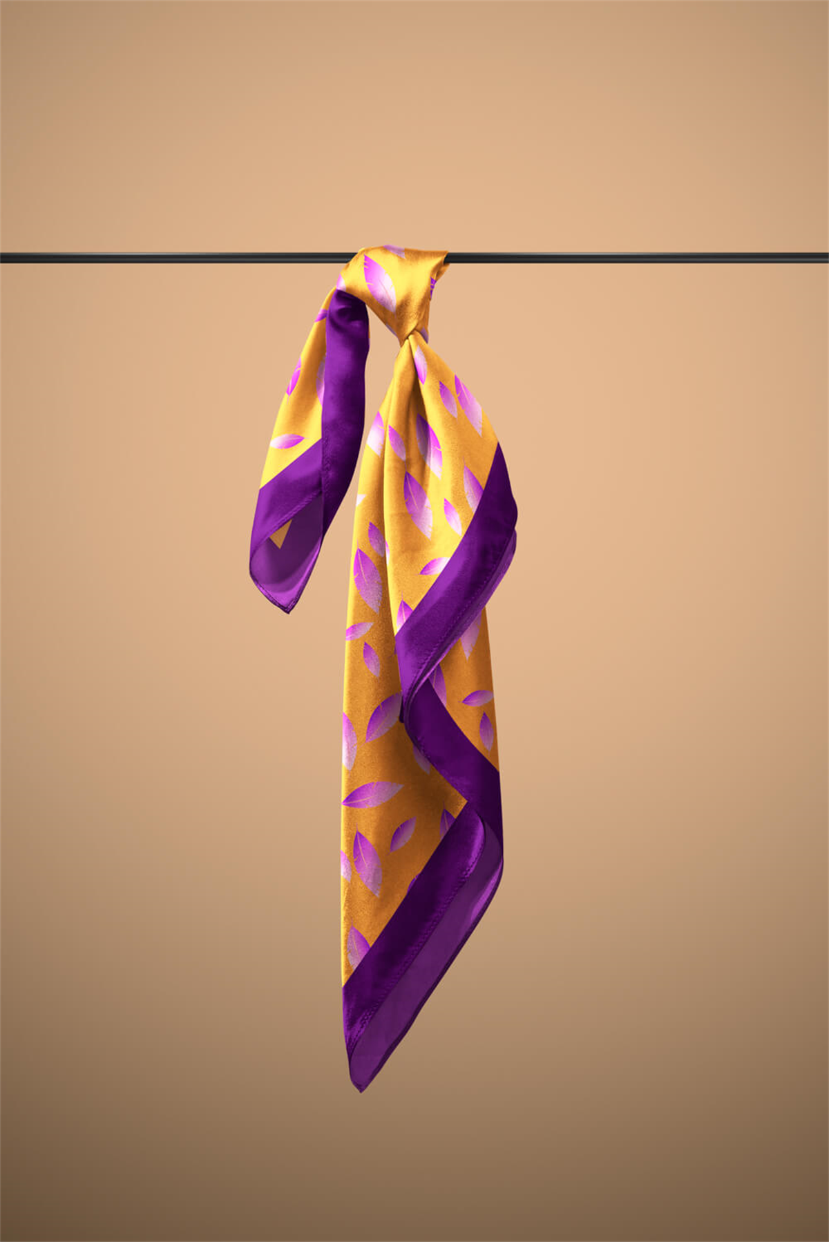 Z39 Kadın Sarı Feathers Desenli 50x50 Bandana HYL DG0696-22