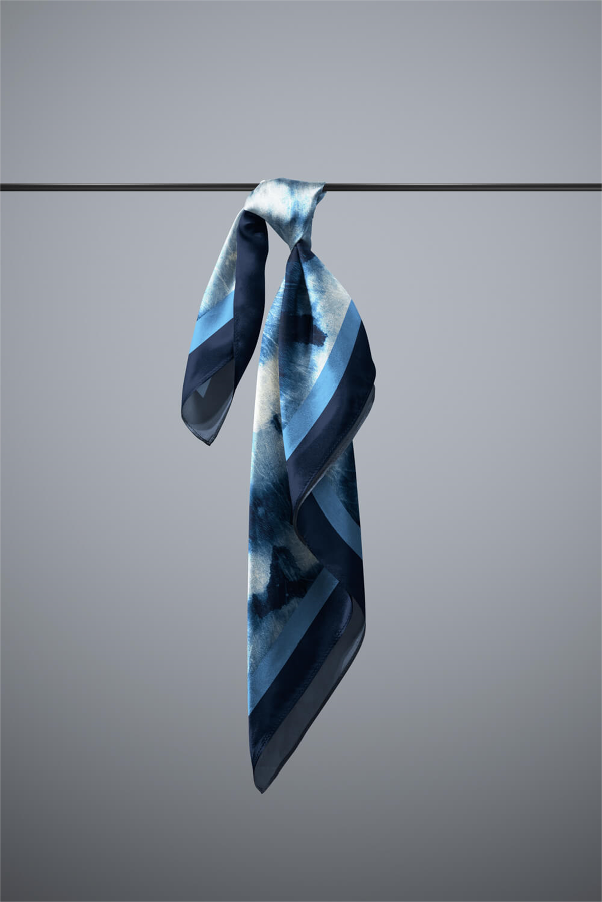 G49 Modabutik Desenli Saten Bandana