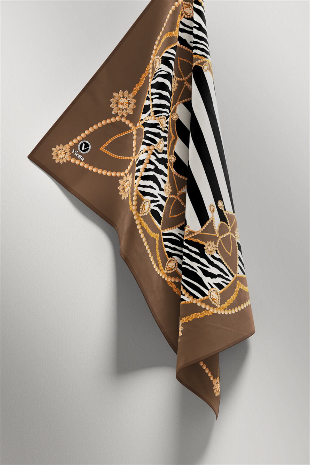 Twill Gold Detaylı Zebra Desenli Vizon Renkli 90x90 Eşarp (İpek İçermez) Kenar Dikiş Şekli El Dikişli
