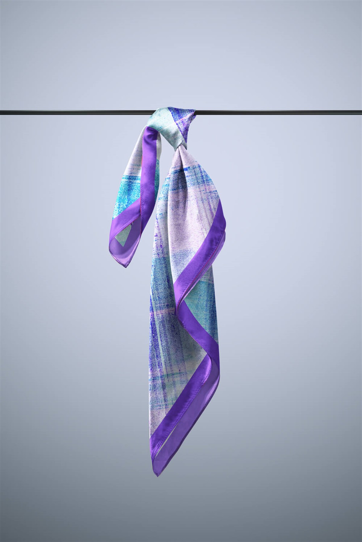Violla D47 Kadın Egzotik Desenli Bandana 50x50 Mavi DG0279-22