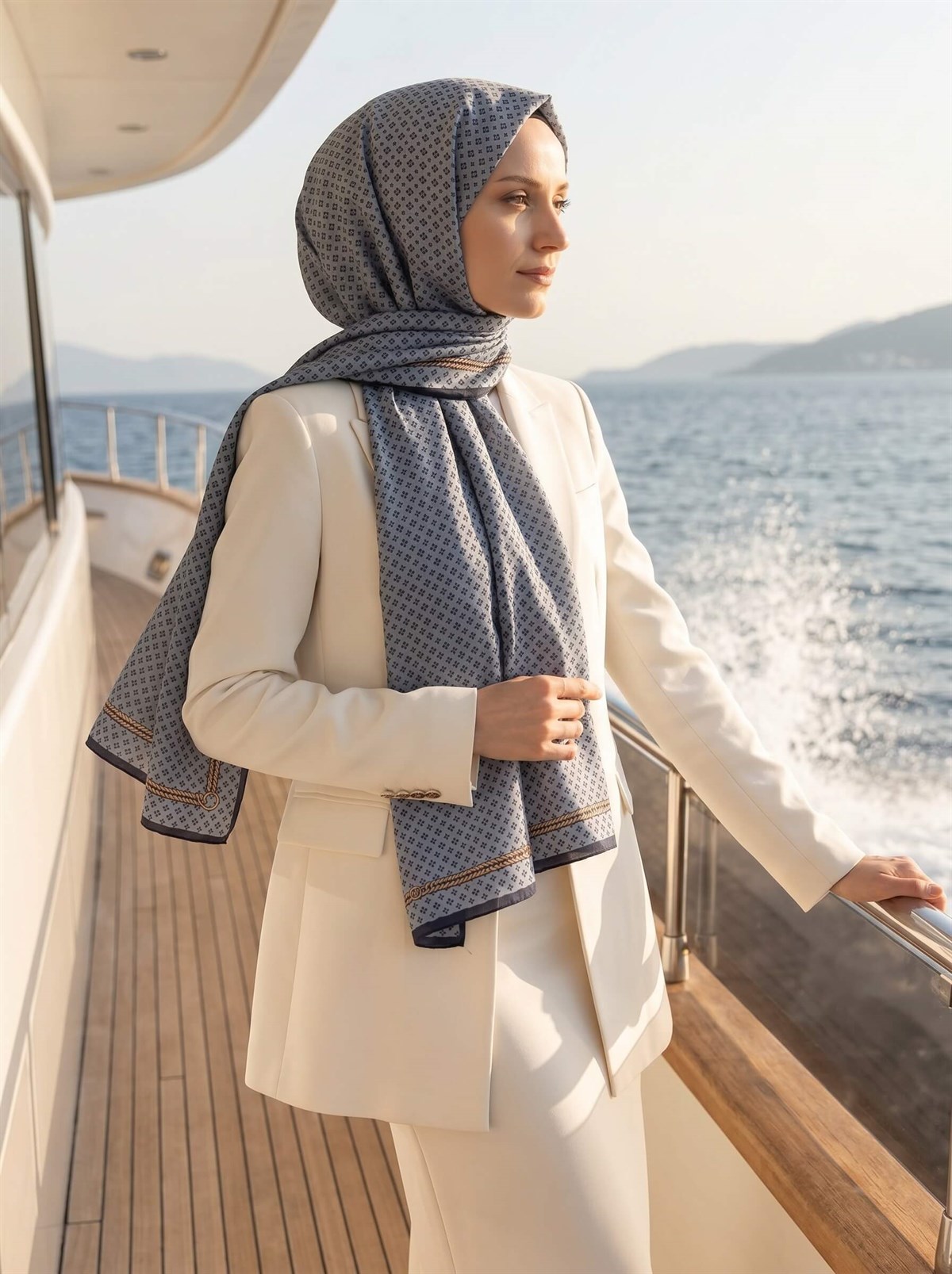 %100 İPEK ZİNCİR DESENLİ İNDİGO - LACİVERT RENKLİ ŞAL