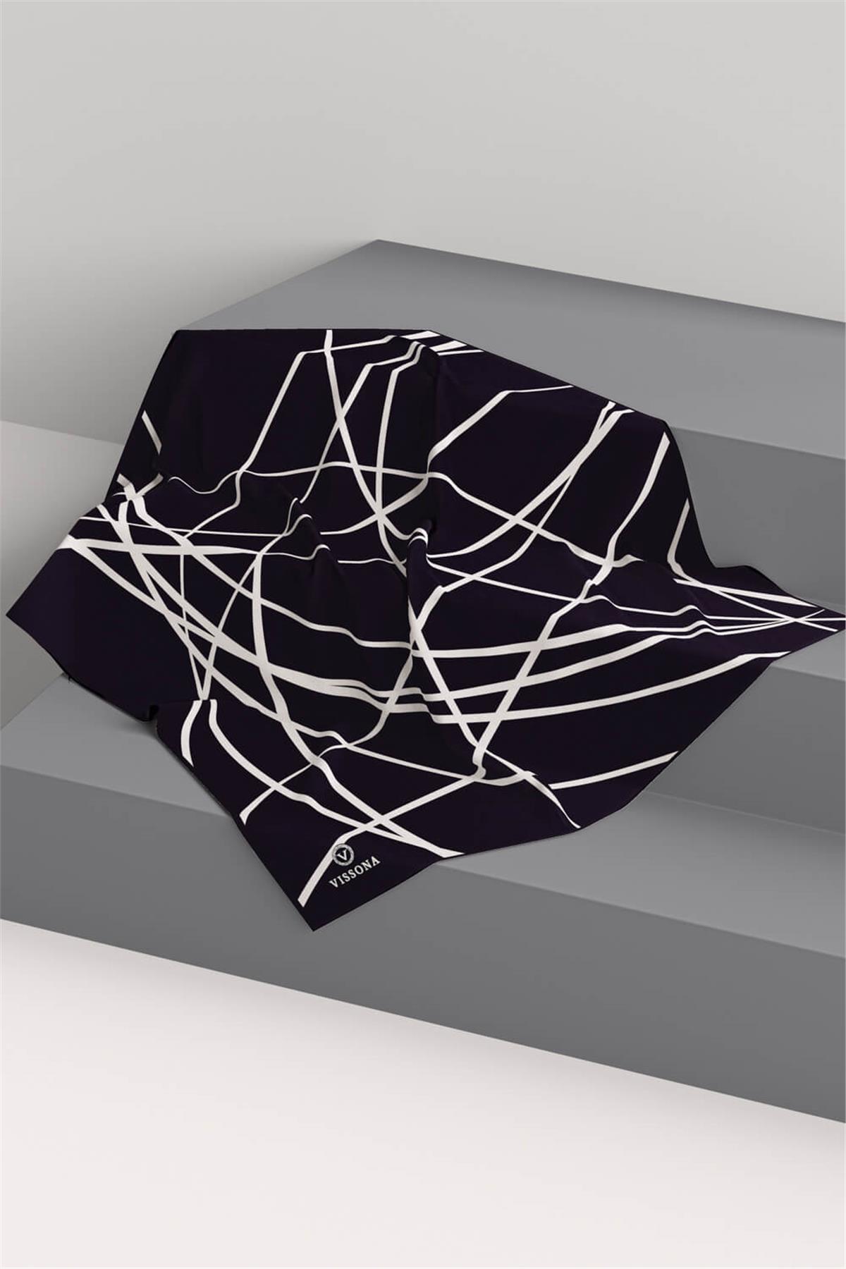 %100 Twill İpek Çizgili Desenli Siyah - Beyaz Renkli 90x90 Eşarp Dikim Şekli : El Dikişi