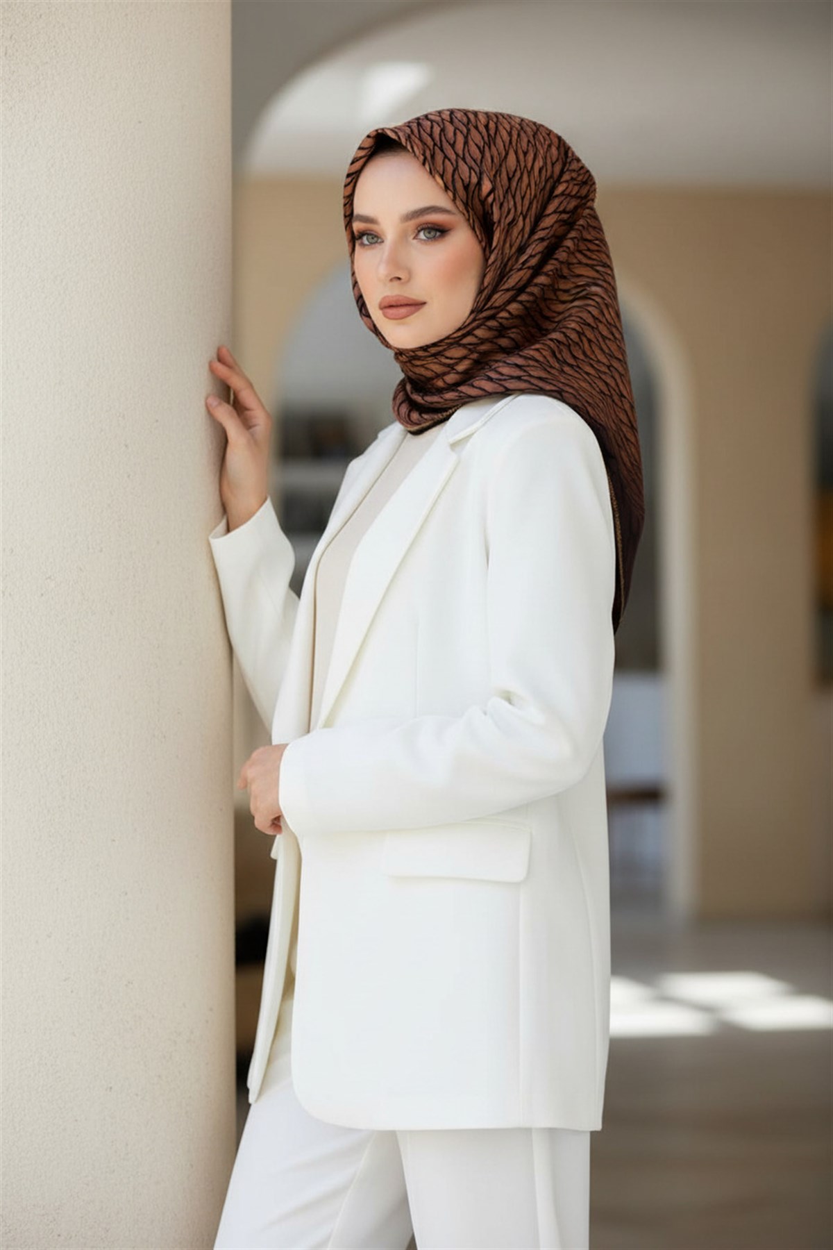 %100 Twill İpek File Desenli Bakır - Siyah Renkli 90x90 Eşarp Dikim Şekli : El Dikişi