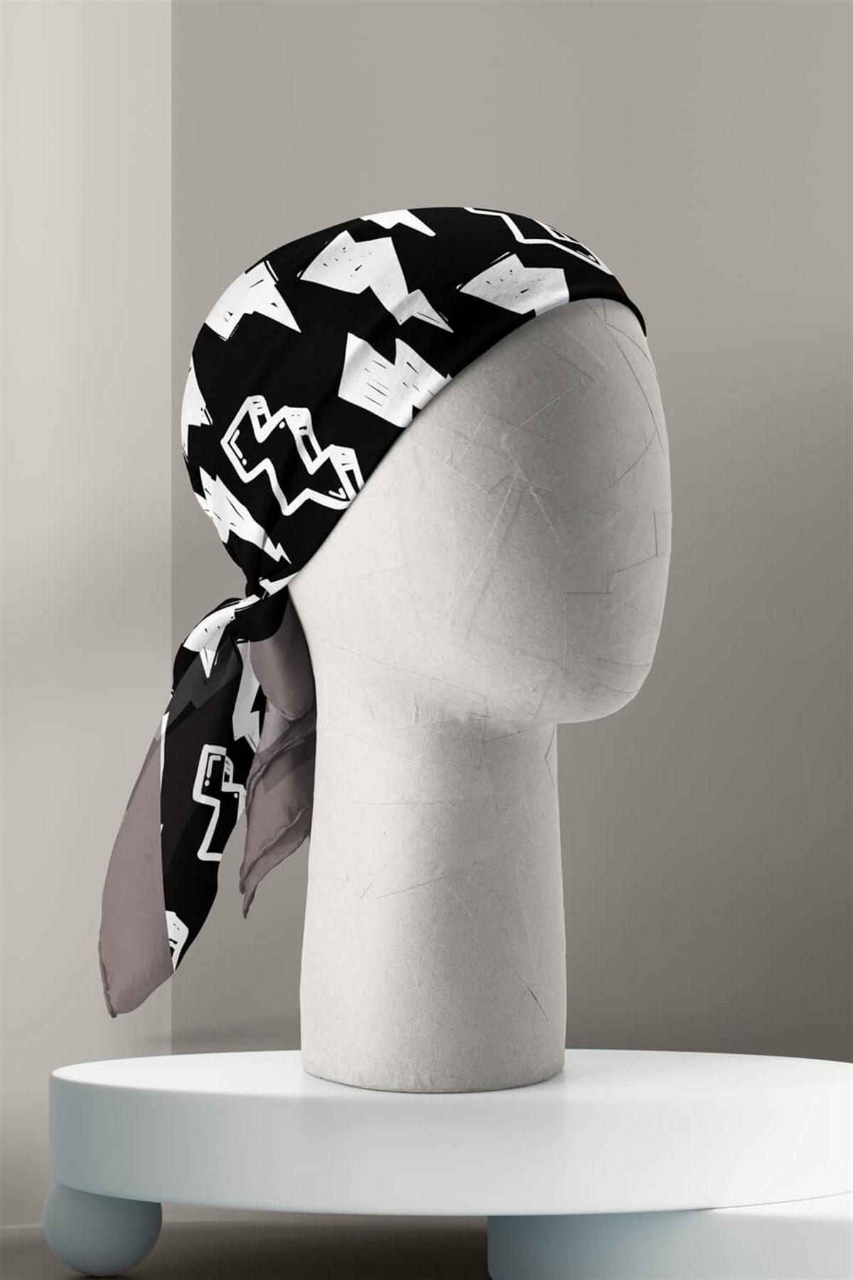 Violla Y75 Kadın Şimşek Desenli Bandana 50x50 Siyah DG0150-22