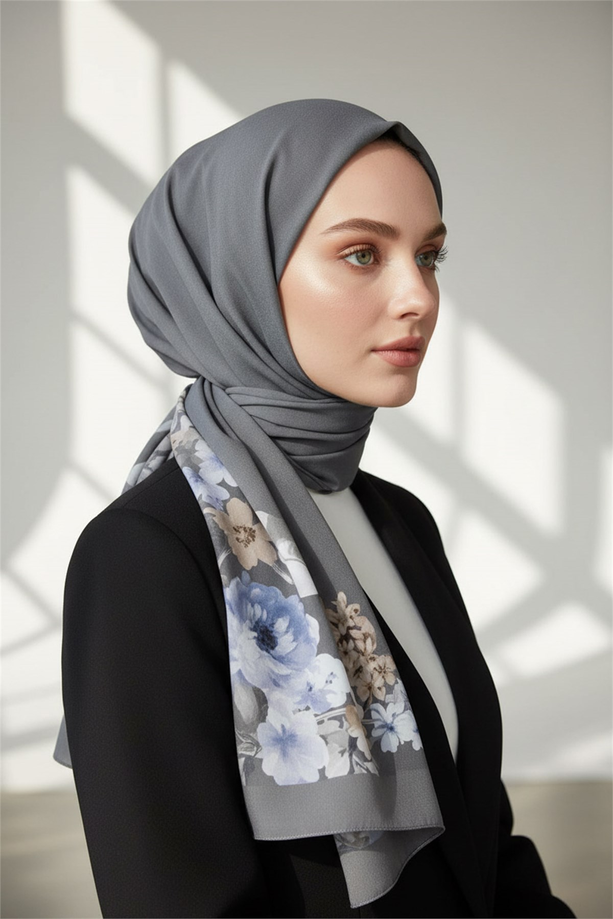 KREP ÇİÇEK DESENLİ GRİ RENKLİ 75X195 KIRIŞMAZ ŞAL