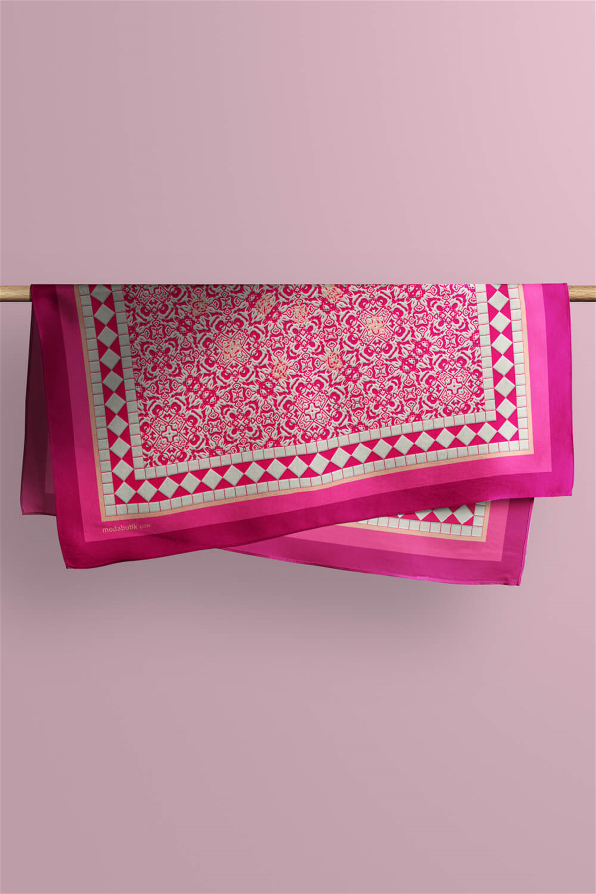 B2 SEAMPLESS BANDANA