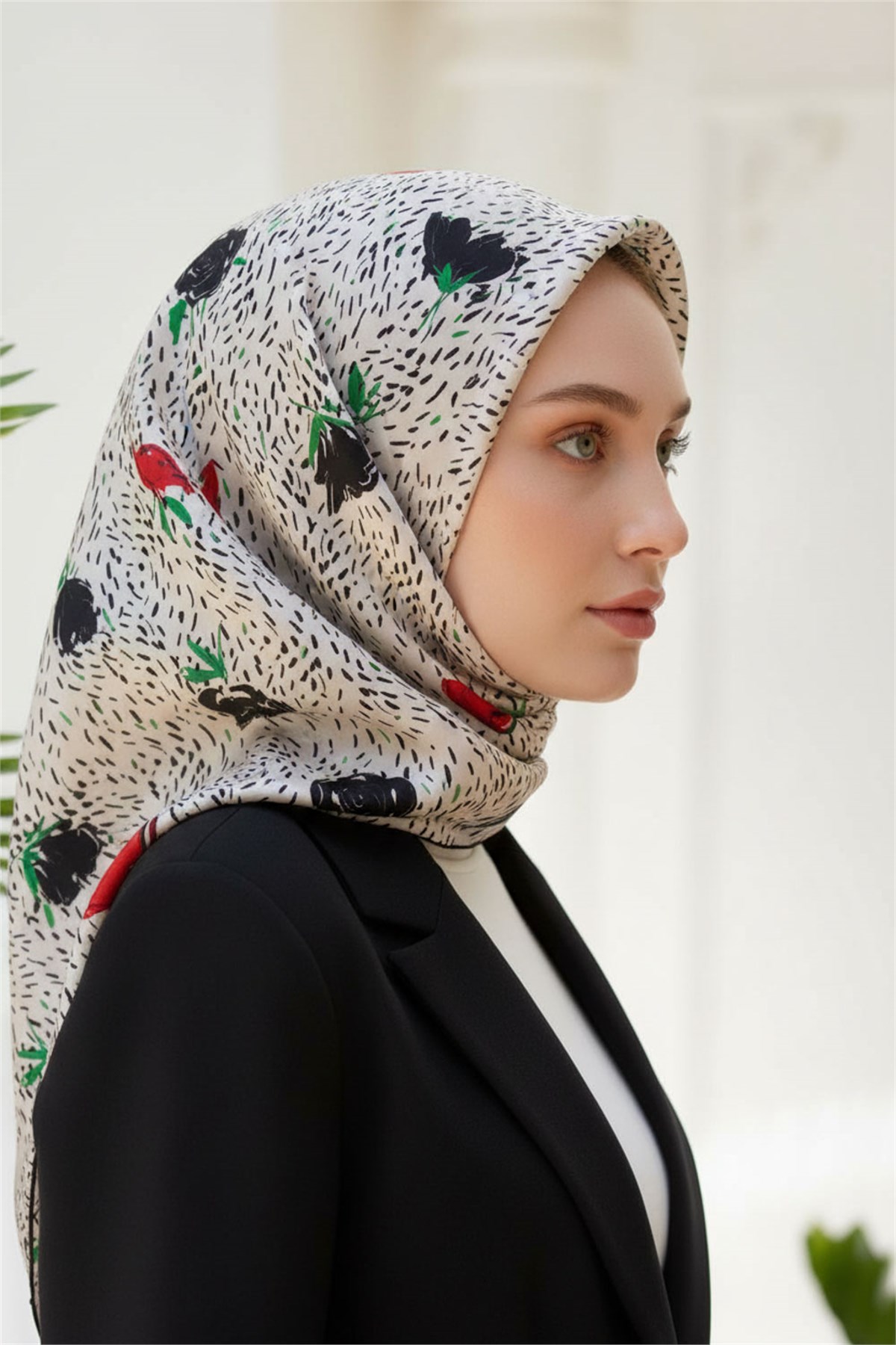 %100 Twill İpek Çıtır Çiçek Desenli Kırmızı - Krem Renkli 90x90 Eşarp Dikim Şekli : El Dikişi
