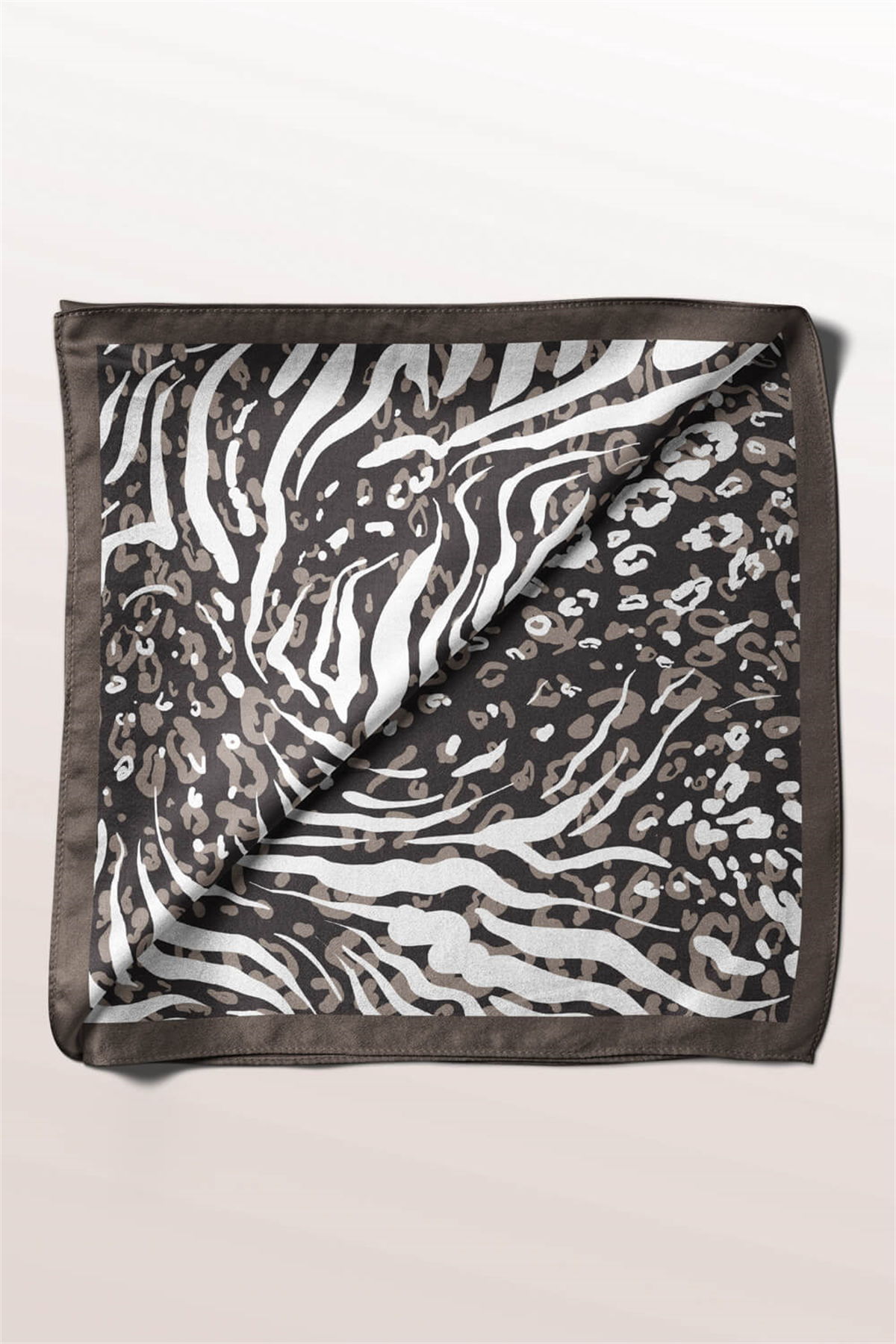 Z21 Kadın Yaprak Desenli Bandana 50x50 Kahverengi Beyaz - DG0267