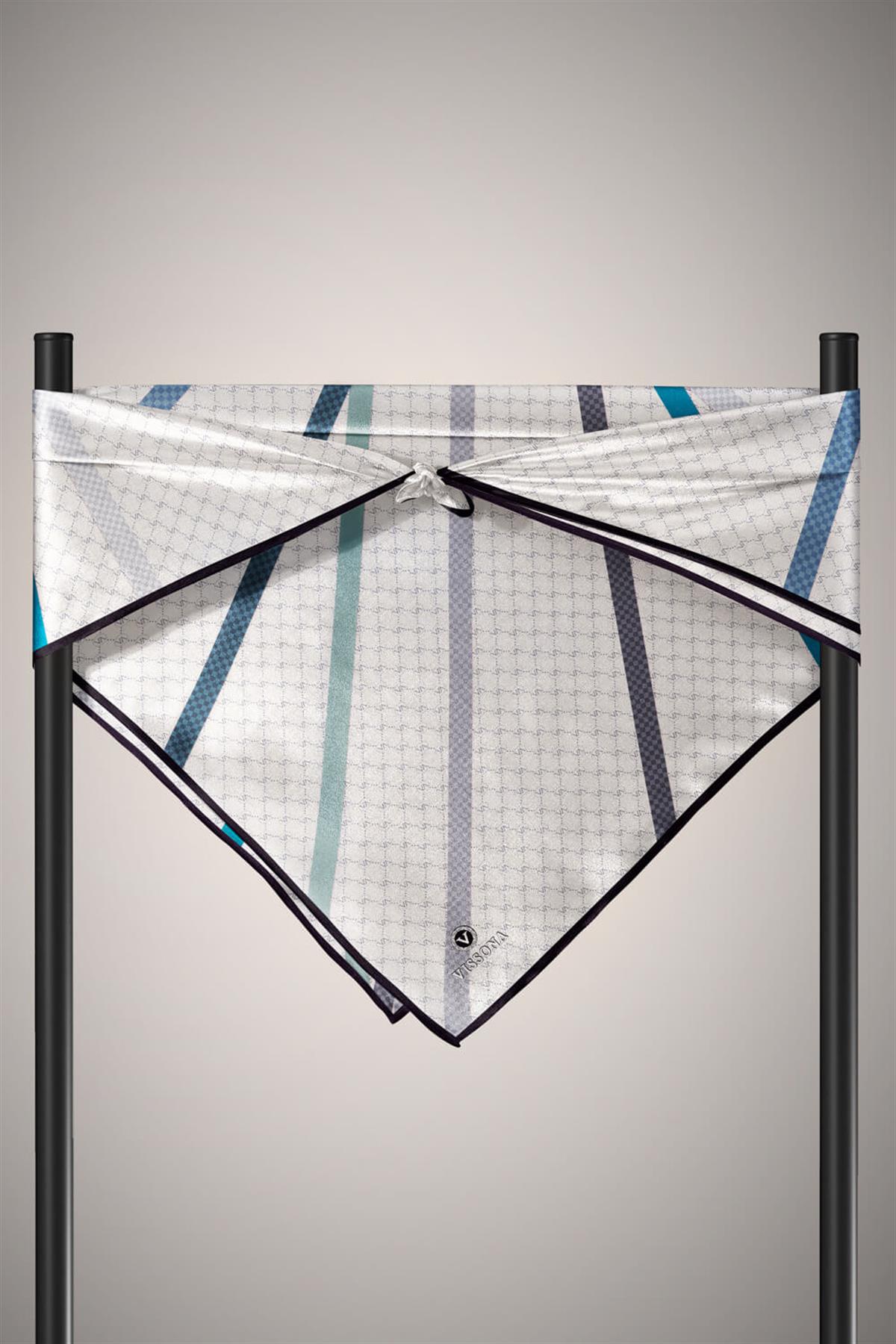 %100 Twill İpek Monogram Ve Şerit Desenli Gri - Koyu Mint Yeşili Renkli 90x90 Eşarp Dikim Şekli : El Dikişi