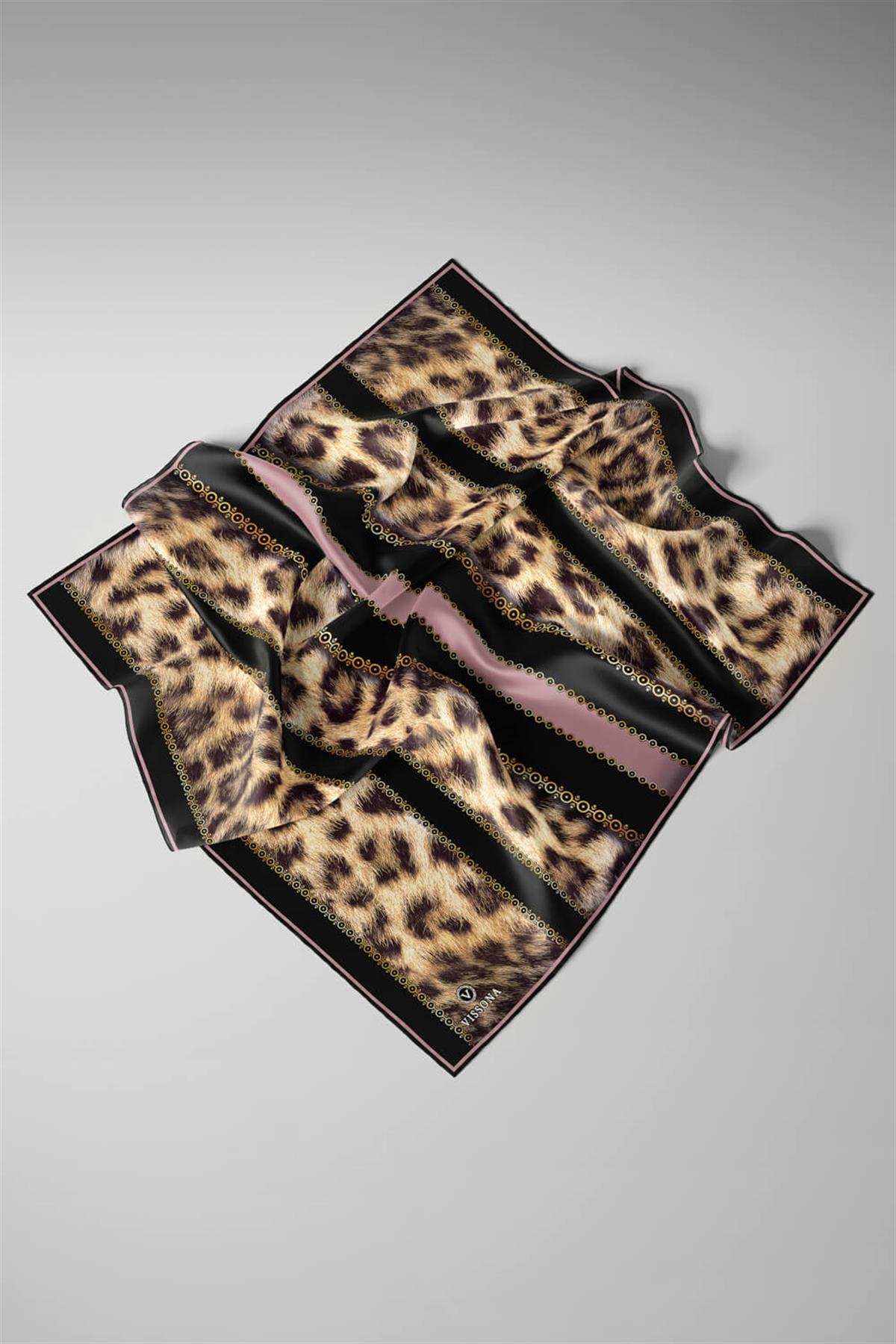 %100 Twill İpek Leopar Desenli Pudra - Siyah Renkli 90x90 Eşarp Dikim Şekli : El Dikişi