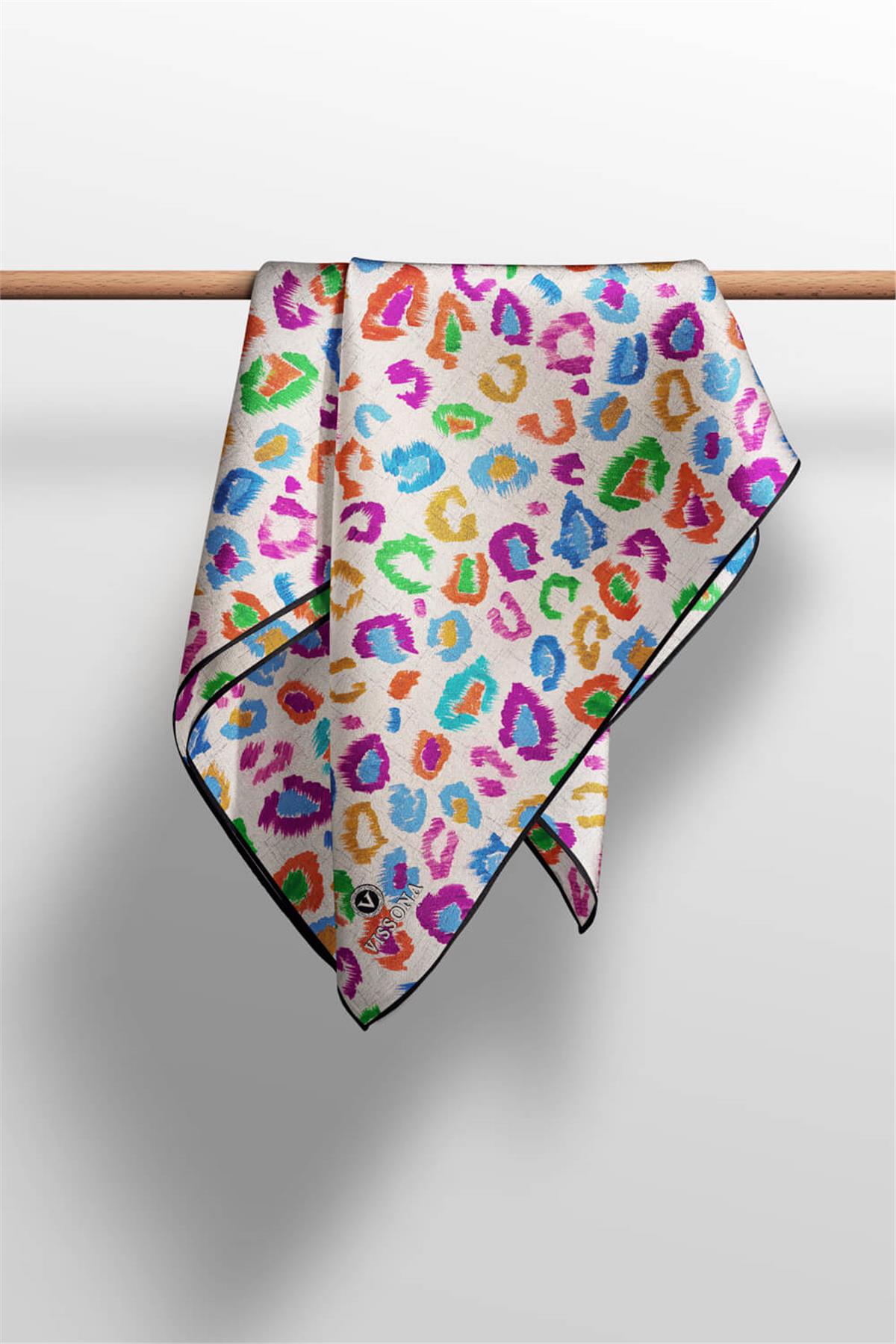 %100 Twill İpek Renkli Leopari Desenli Turuncu - Saks Renkli 90x90 Eşarp Kenar Dikiş Şekli El Dikişli