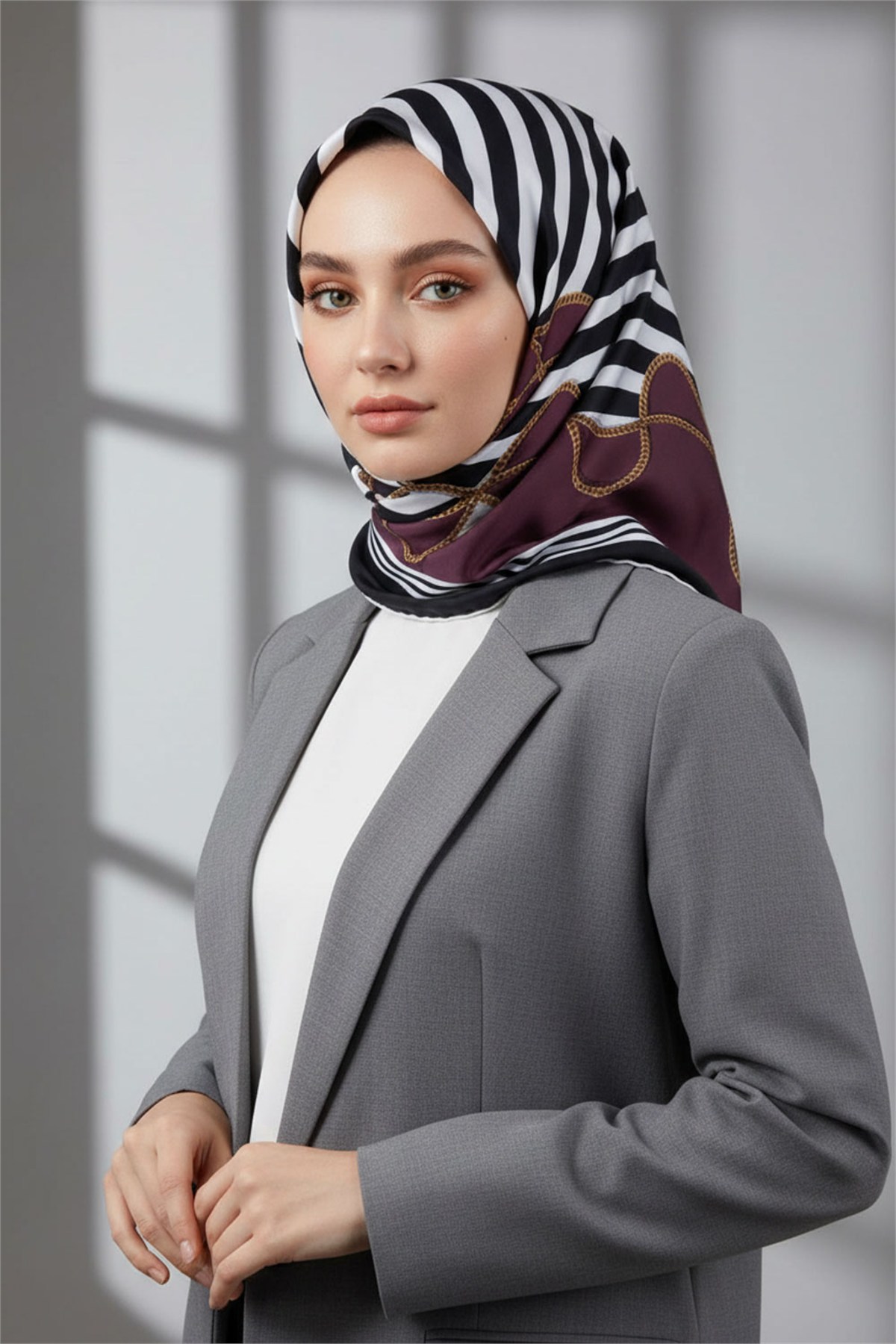Kristal Geometrik Desenli Siyah - Gül Kurusu Renkli 90x90 Eşarp (İpek İçermez) Kenar Dikiş Şekli El Dikişli