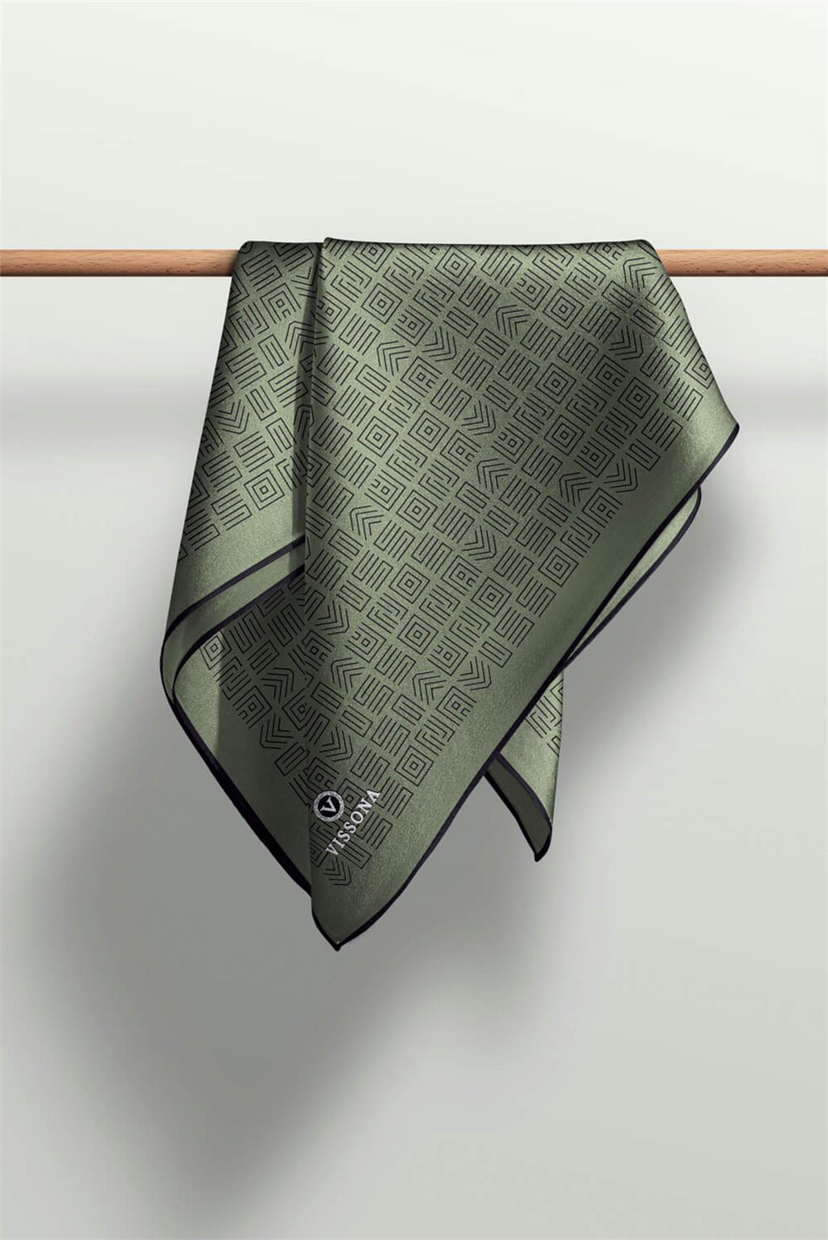 100% Twill İpek Etnik Motif Desenli Haki - Siyah Renkli 90x90 Dikim Şekli : El Dikişi Eşarp