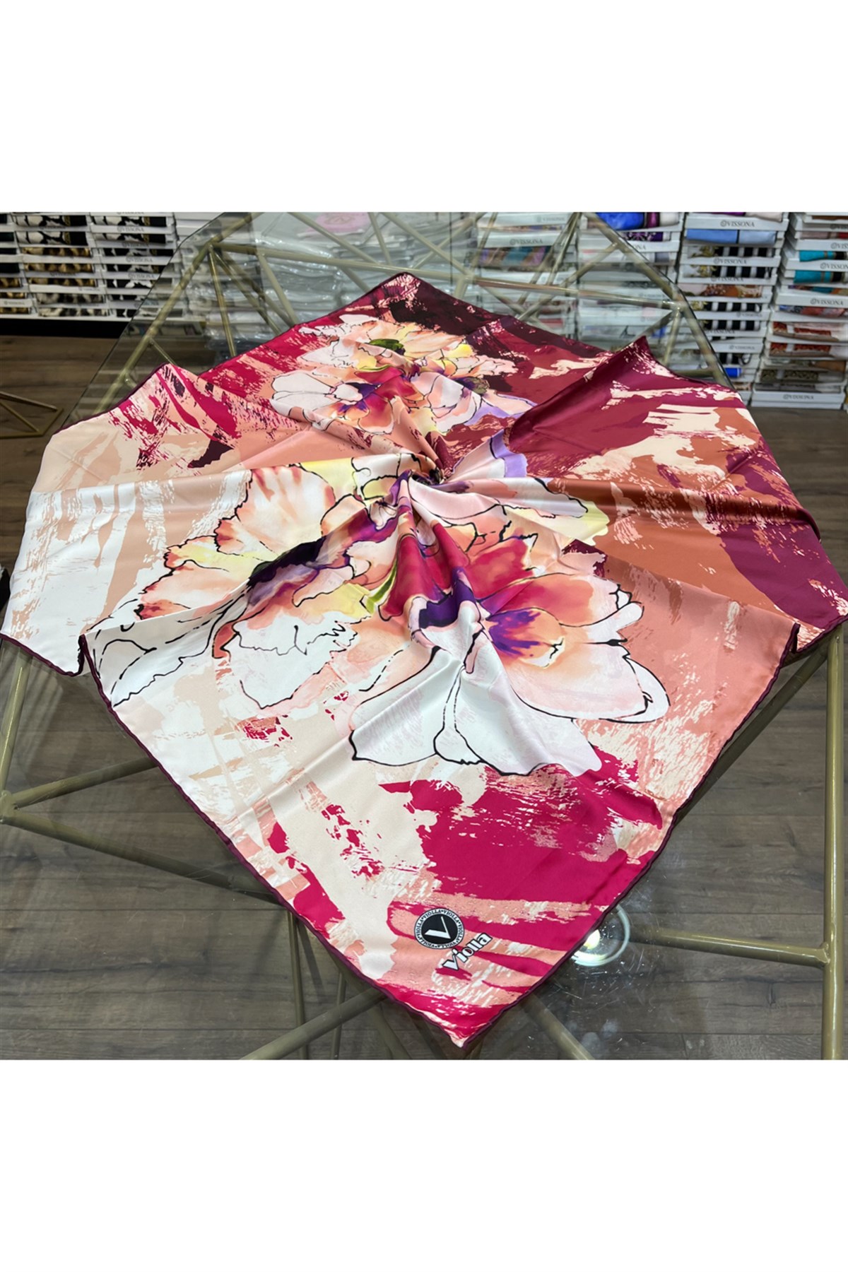Twill Çiçek Desenli Mürdüm Renkli 90x90 Eşarp (İpek İçermez) Dikim Şekli : El Dikişi