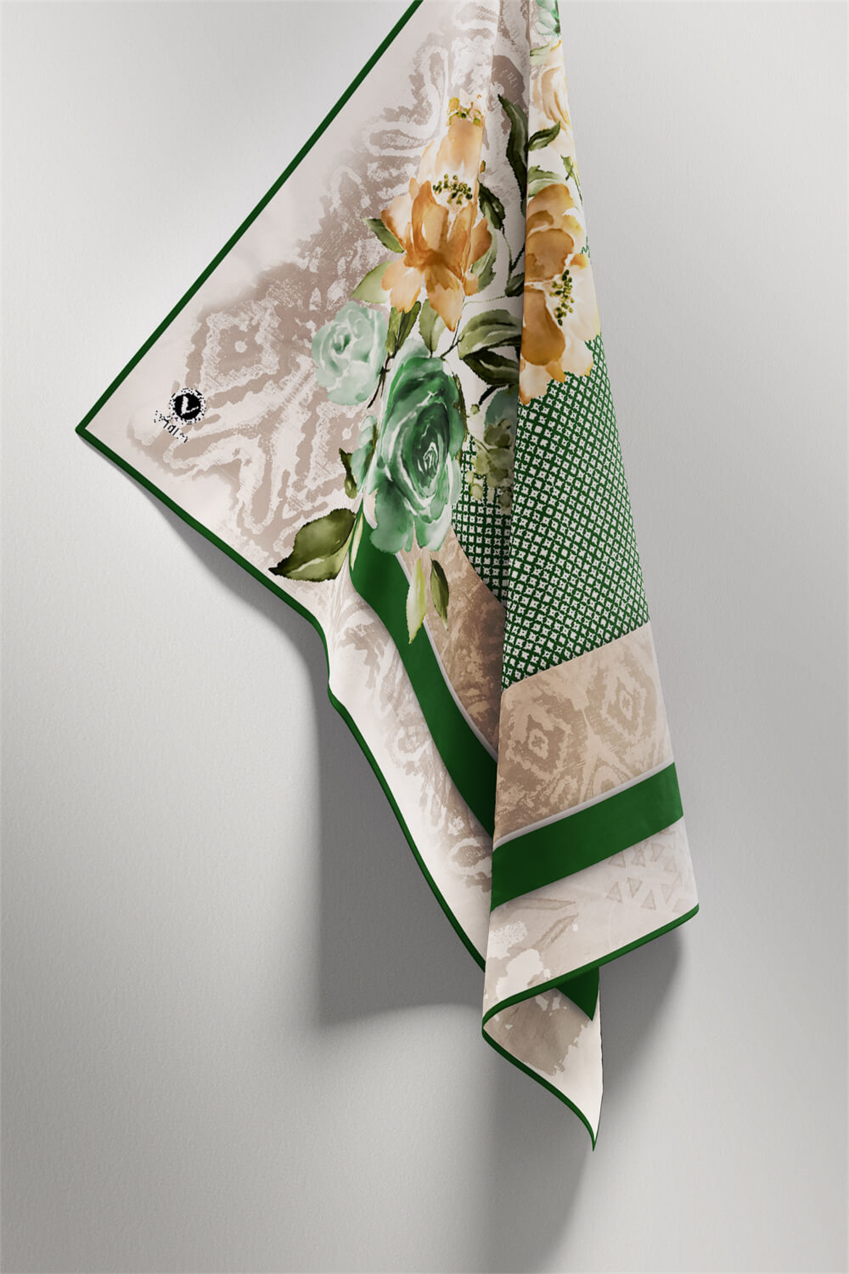 Twill Çiçek Desenli Zümrüt Yeşili Renkli 90x90 Eşarp (İpek İçermez) Kenar Dikiş Şekli El Dikişli