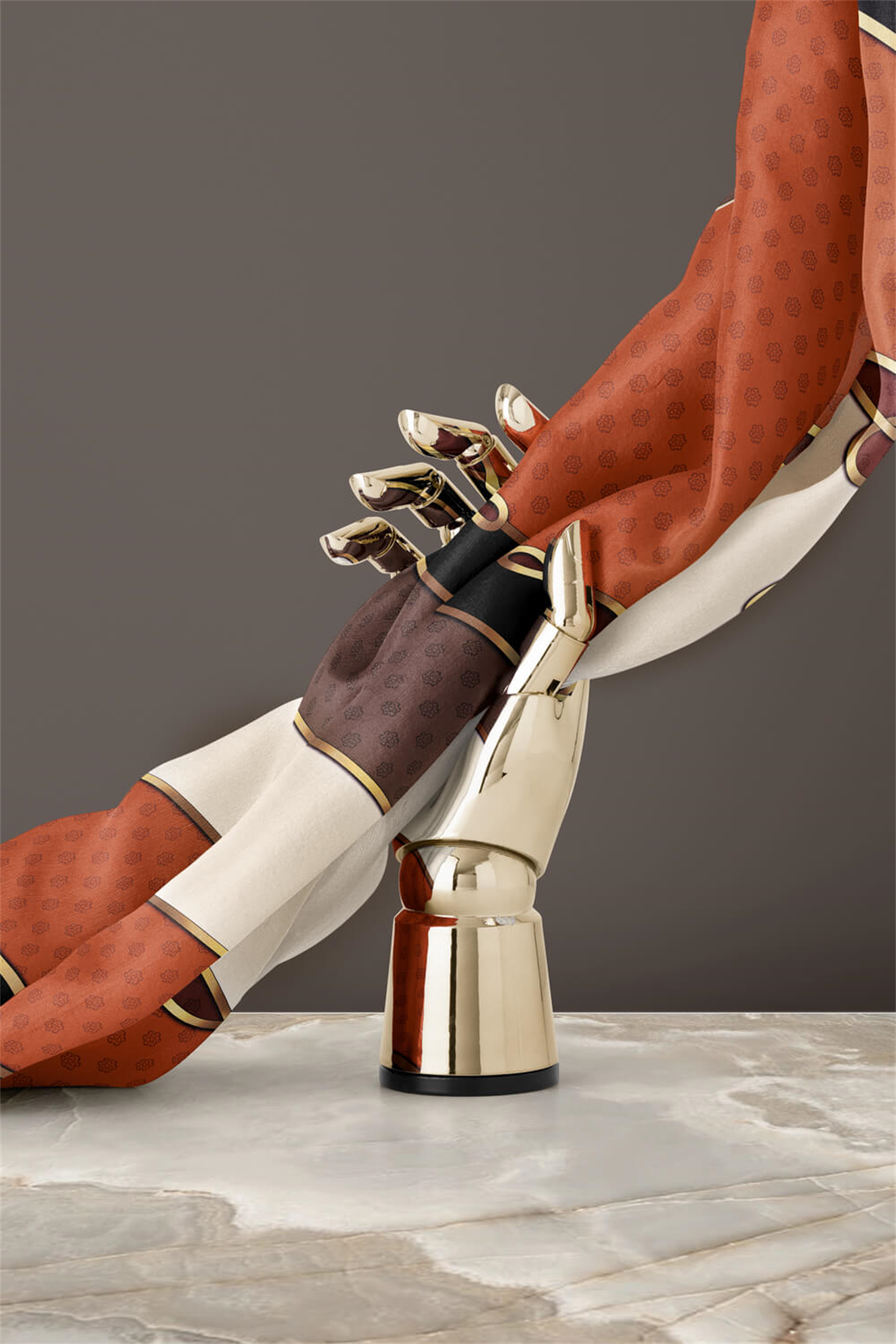 % 57 İPEK % 43 VİSKON Twill İpek Puantiyeli Ve Geometrik Desenli Taba - Vizon Renkli 90x90 Eşarp Dikim Şekli : El Dikişi