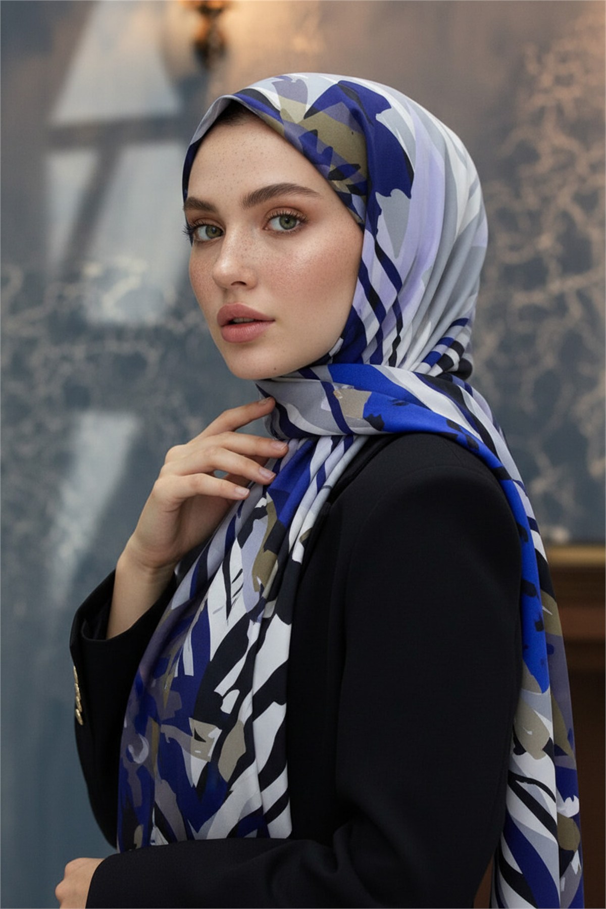 KREP ZEBRA VE ÇİÇEK DESENLİ SAKS RENKLİ 75X195 KIRIŞMAZ ŞAL