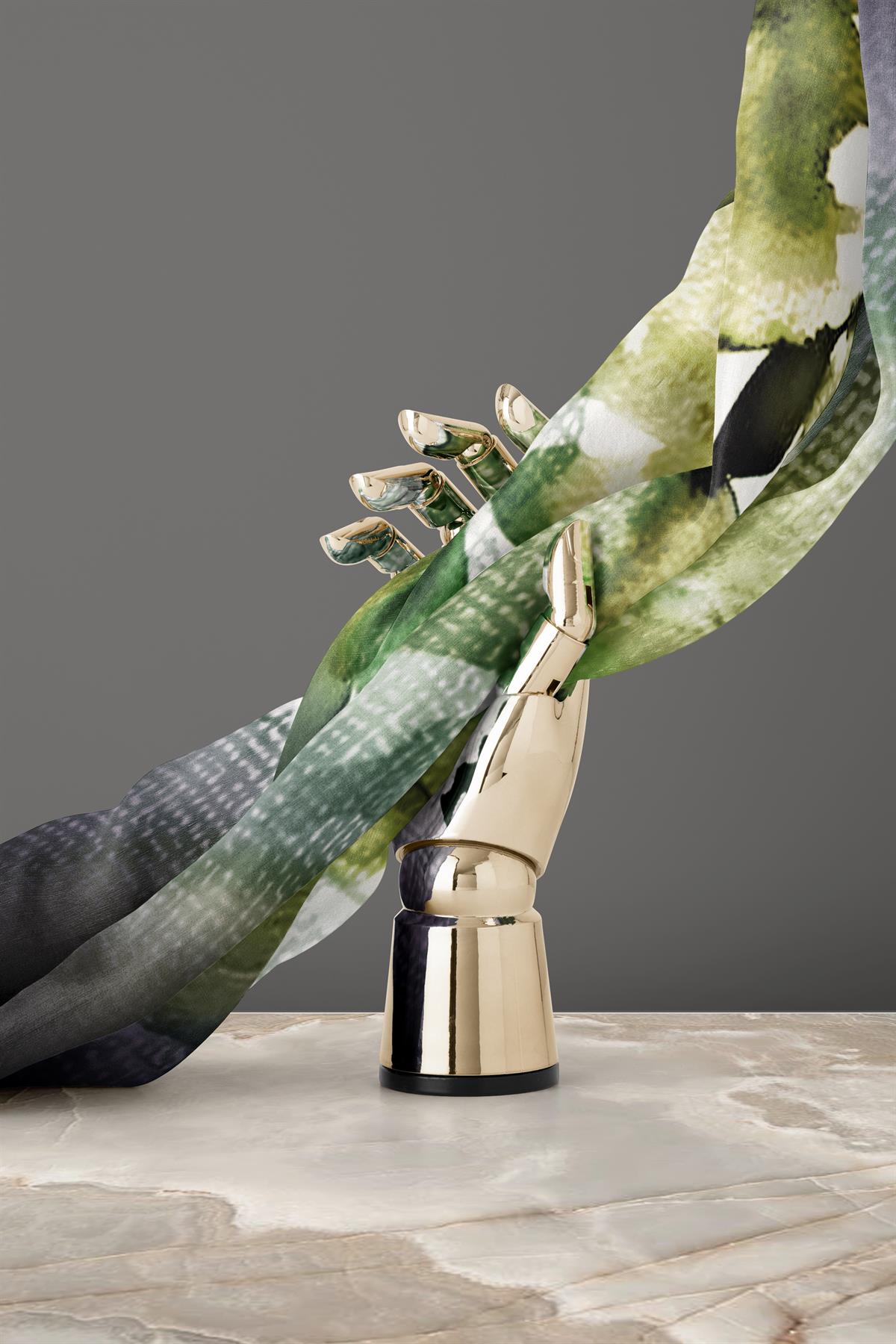 %100 Twill İpek Suluboya Çiçek Desenli Zümrüt Yeşili - Haki Yeşili Renkli 90x90 Eşarp Dikim Şekli : El Dikişi