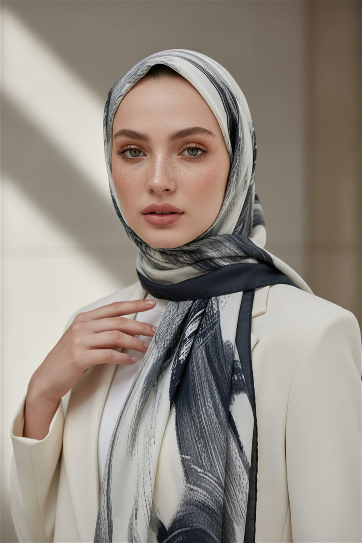 KREP FIRÇA DESENLİ FÜME RENKLİ 75X195 KIRIŞMAZ ŞAL