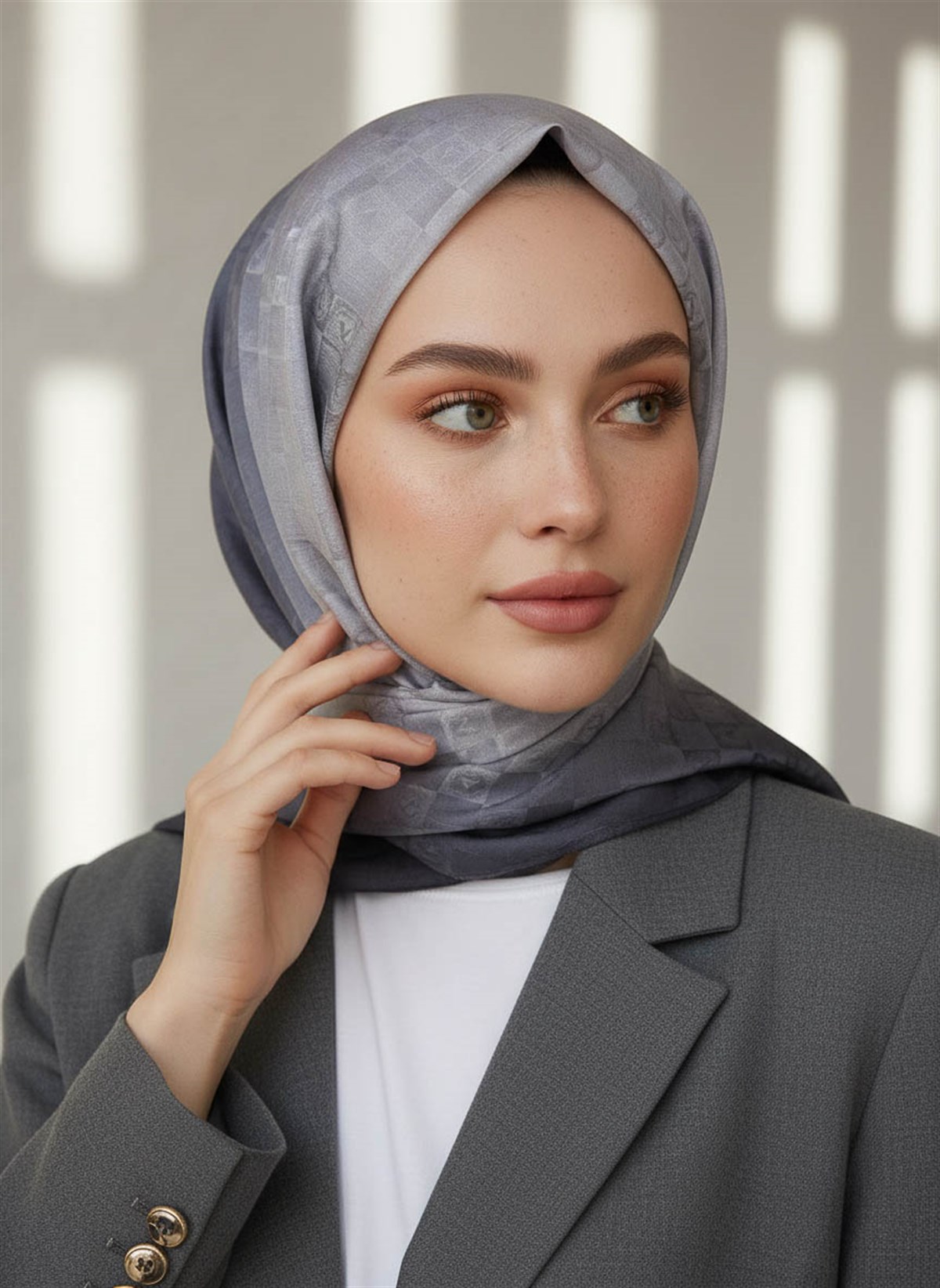 Vissona %57 İPEK %43 PAMUK Degrade Desenli Gri Renkli Şal -  70x190 Dikiş Tipi İtalyan Dikişli