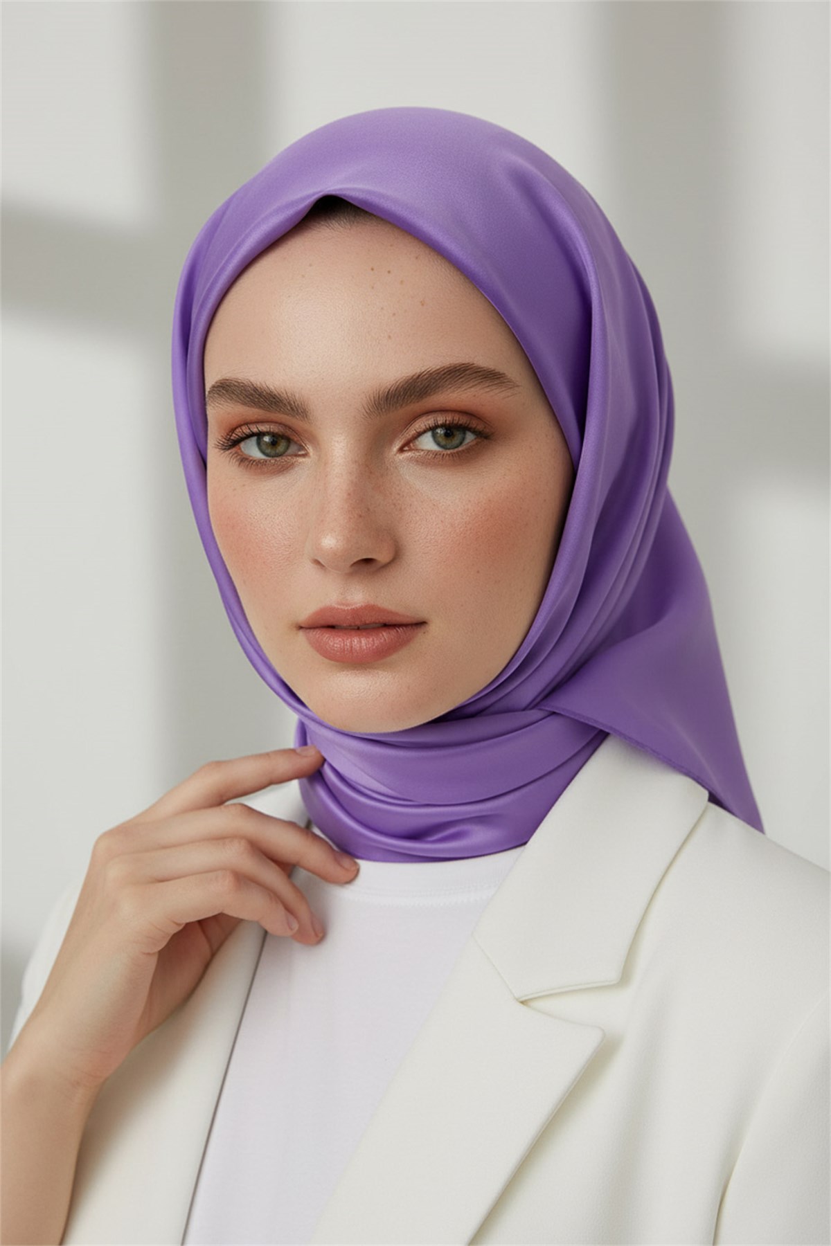 %100 Saf İpek Twill Eşarp 90x90 – Düz Renk, Kaymayan Tok Dokulu, El Dikişli