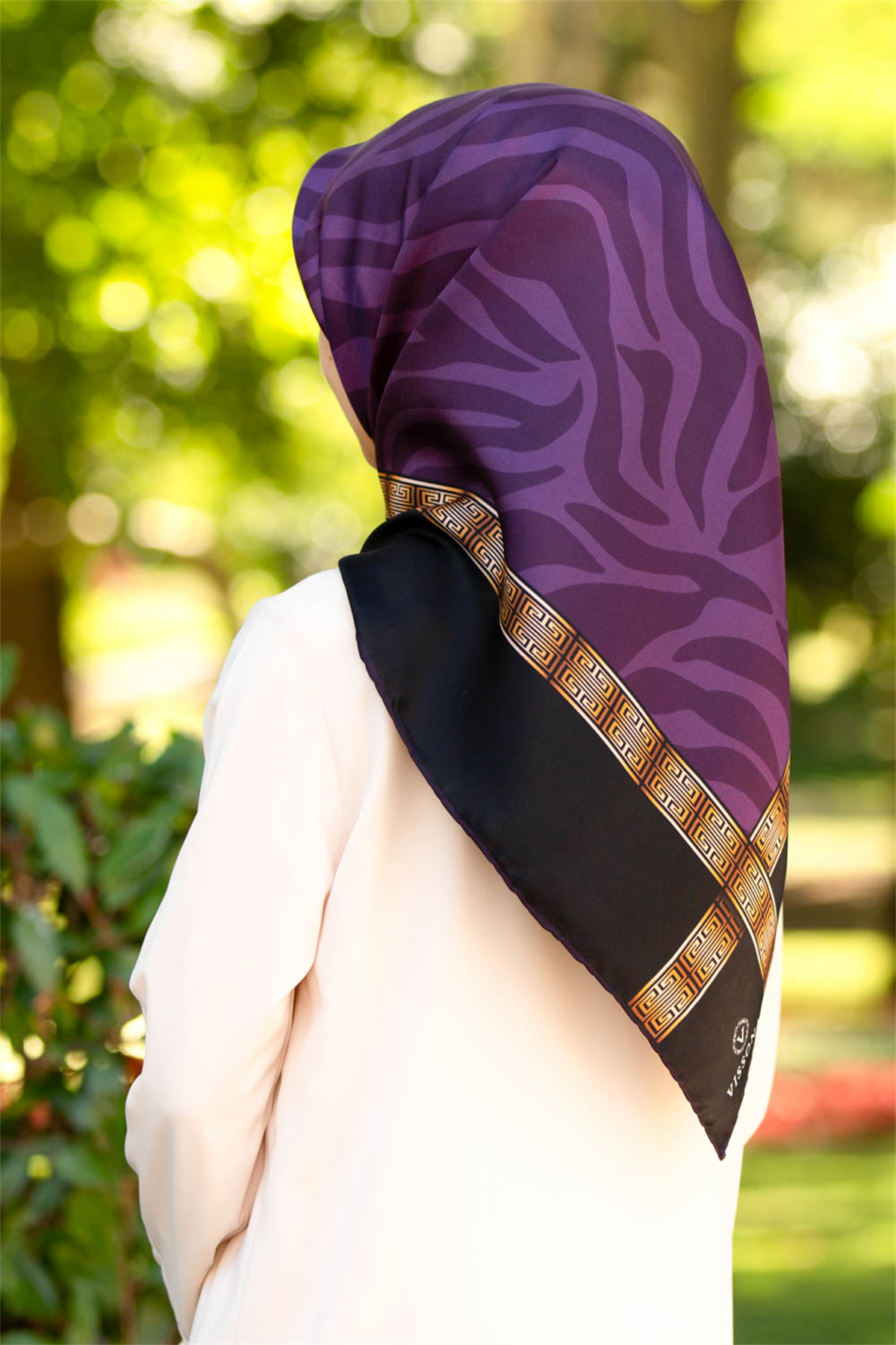 %100 Twill İpek Zebra Desenli Siyah - Mürdüm Renkli 90x90 Eşarp Dikim Şekli : El Dikişi