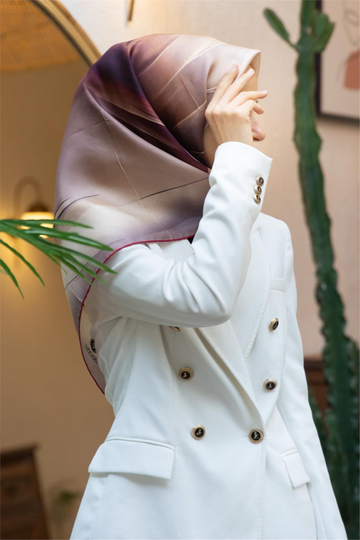 %100 Twill İpek Duman Desenli Hardal - Bordo Renkli 90x90 Eşarp Dikim Şekli : El Dikişi