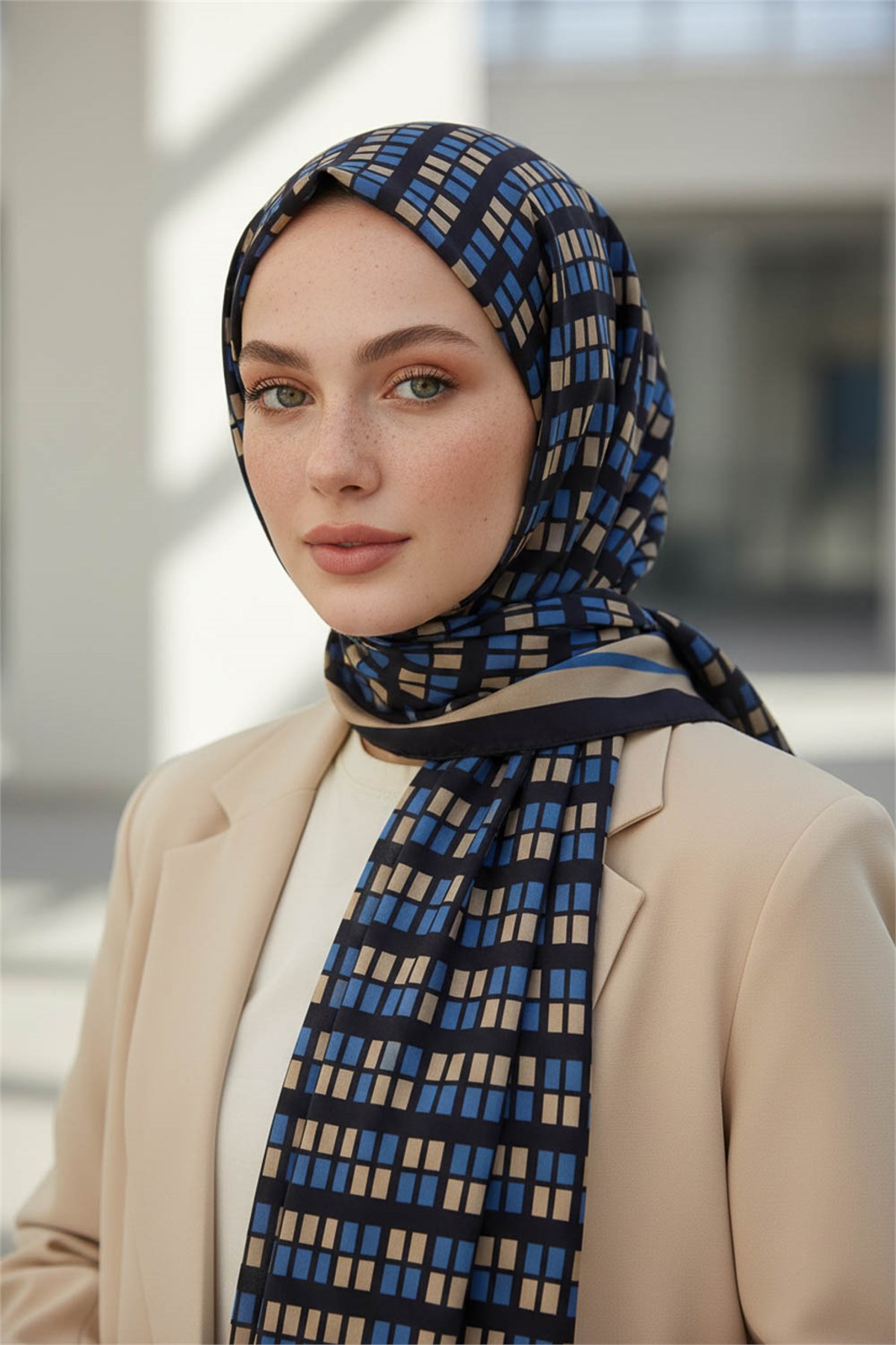 KREP KARE DESENLİ İNDİGO RENKLİ 75X195 KIRIŞMAZ ŞAL
