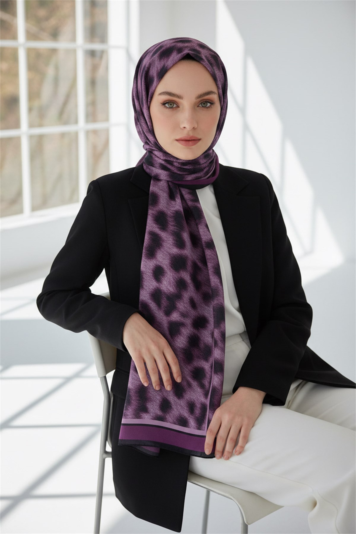 KREP LEOPAR DESENLİ GÜL KURUSU RENKLİ 75X195 KIRIŞMAZ ŞAL