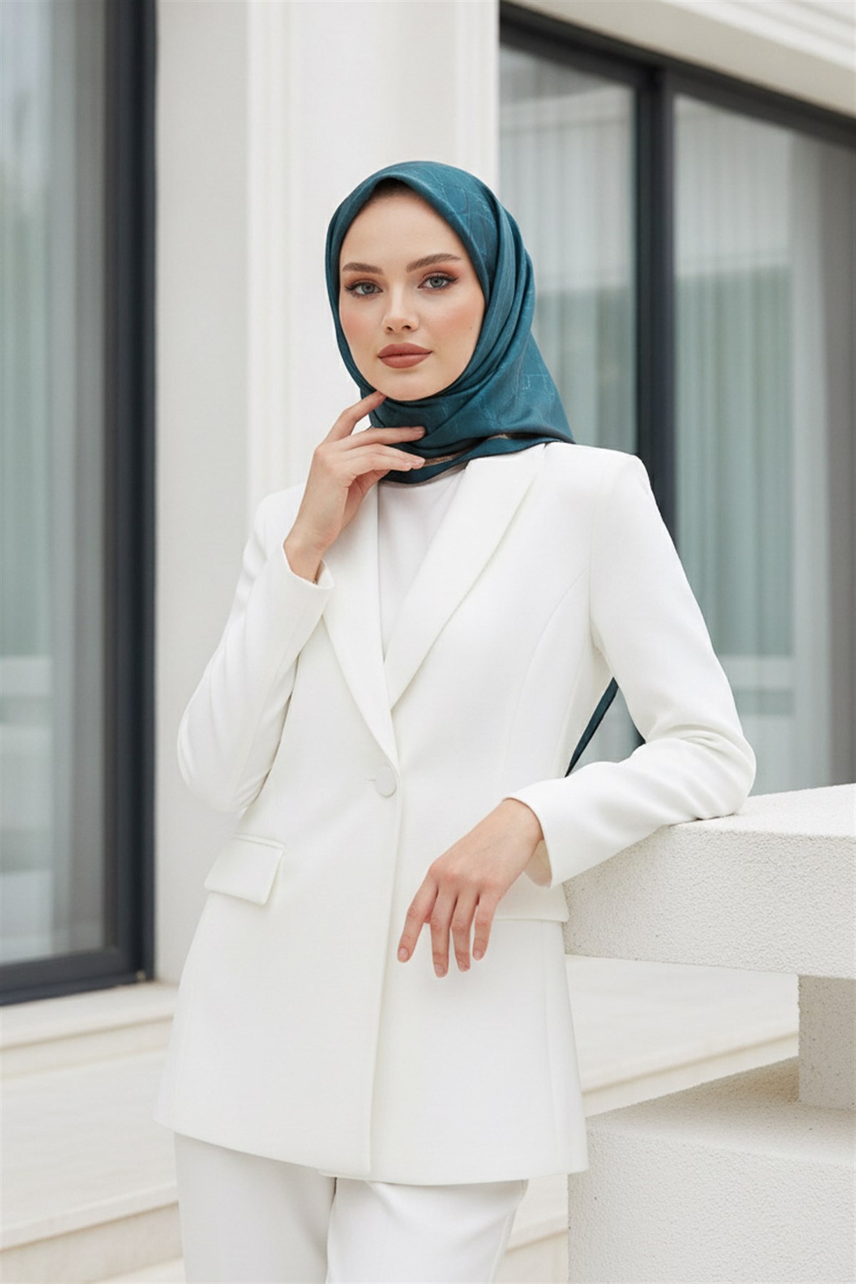 %100 Twill İpek Mermer Desenli Petrol Yeşili Renkli 90x90 Eşarp Dikim Şekli : El Dikişi