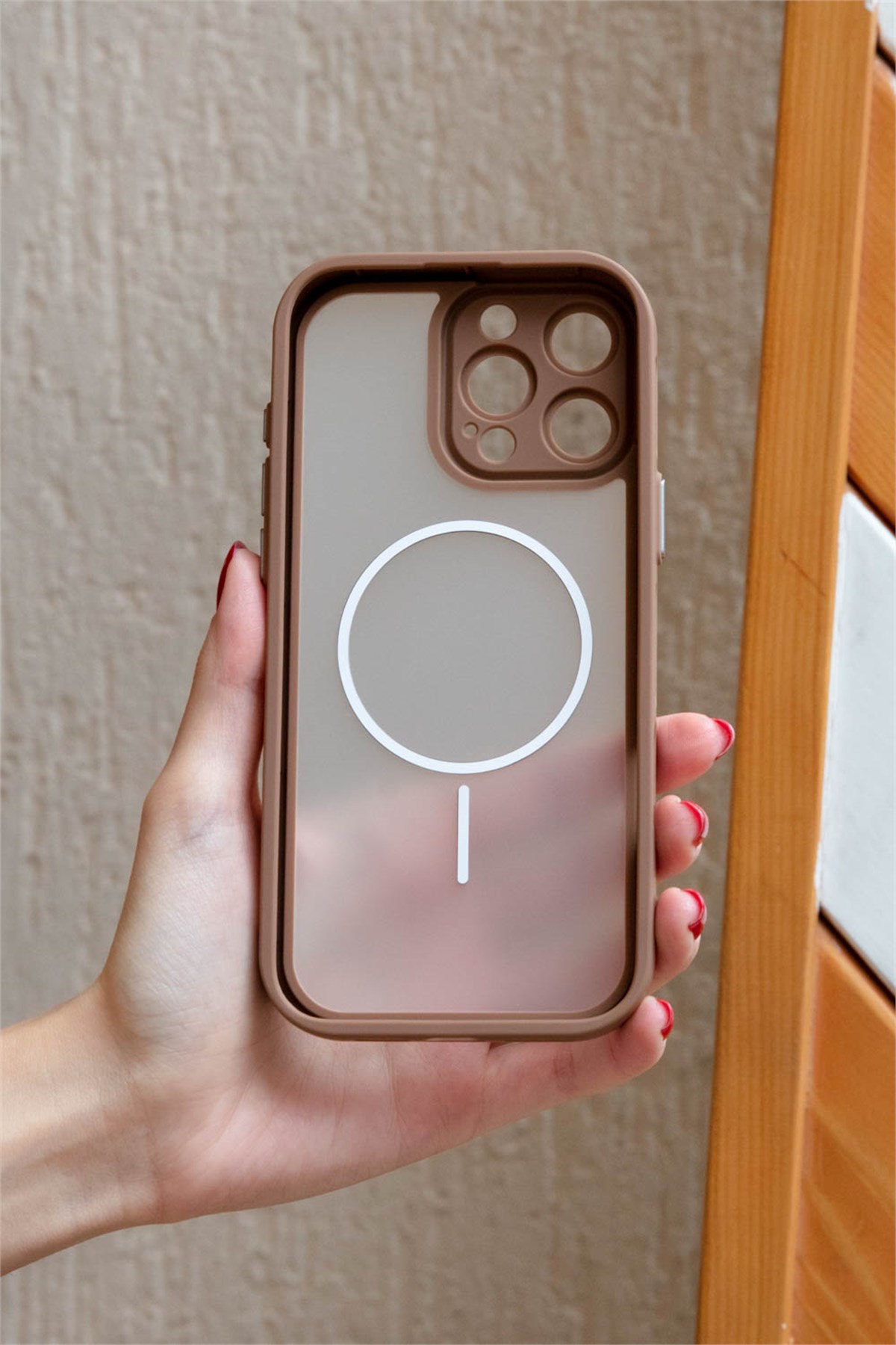 iPhone 16 Pro Max Kılıf – Kamera Korumalı – MagSafe Uyumlu – Haki Renk – Mat Silikon Telefon Kılıfı
