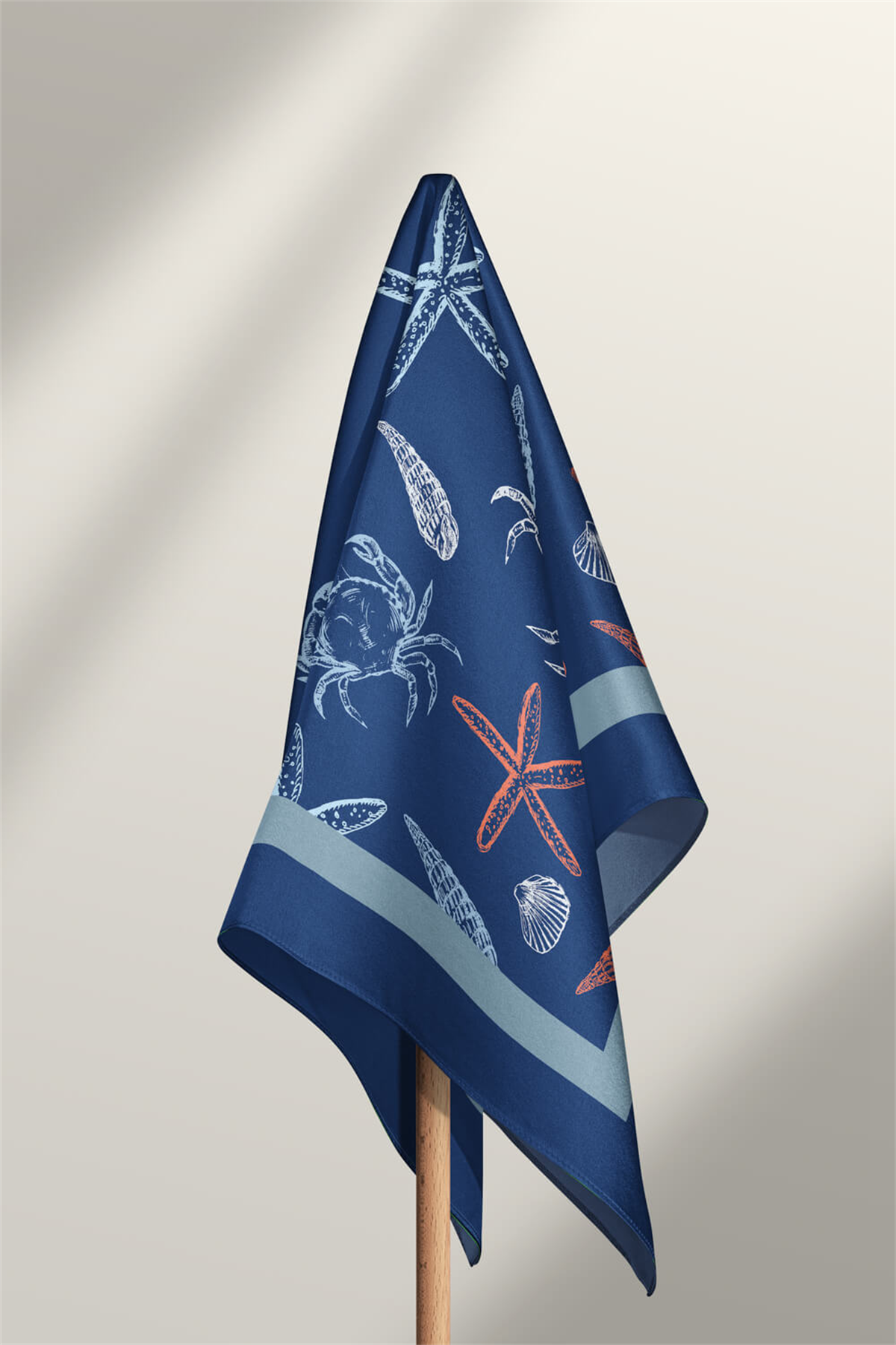 Kadın Lacivert Shell Desenli 50x50 Bandana